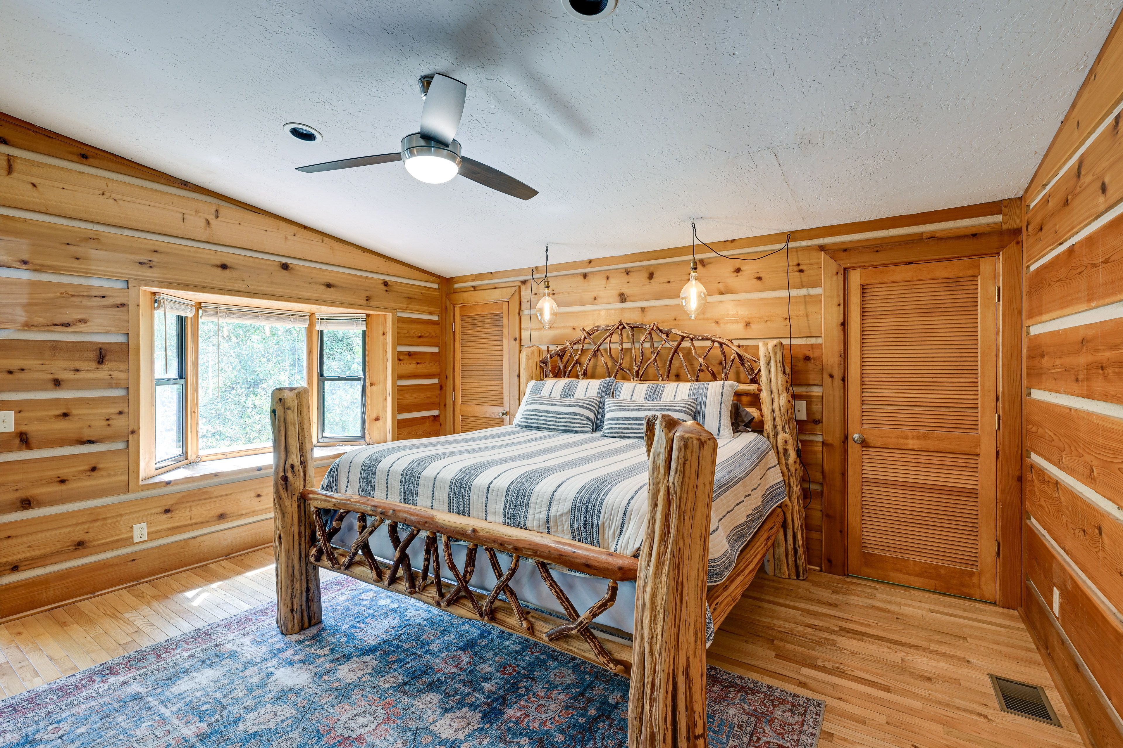Bedroom 1 | King Bed | Linens Provided | Main Level