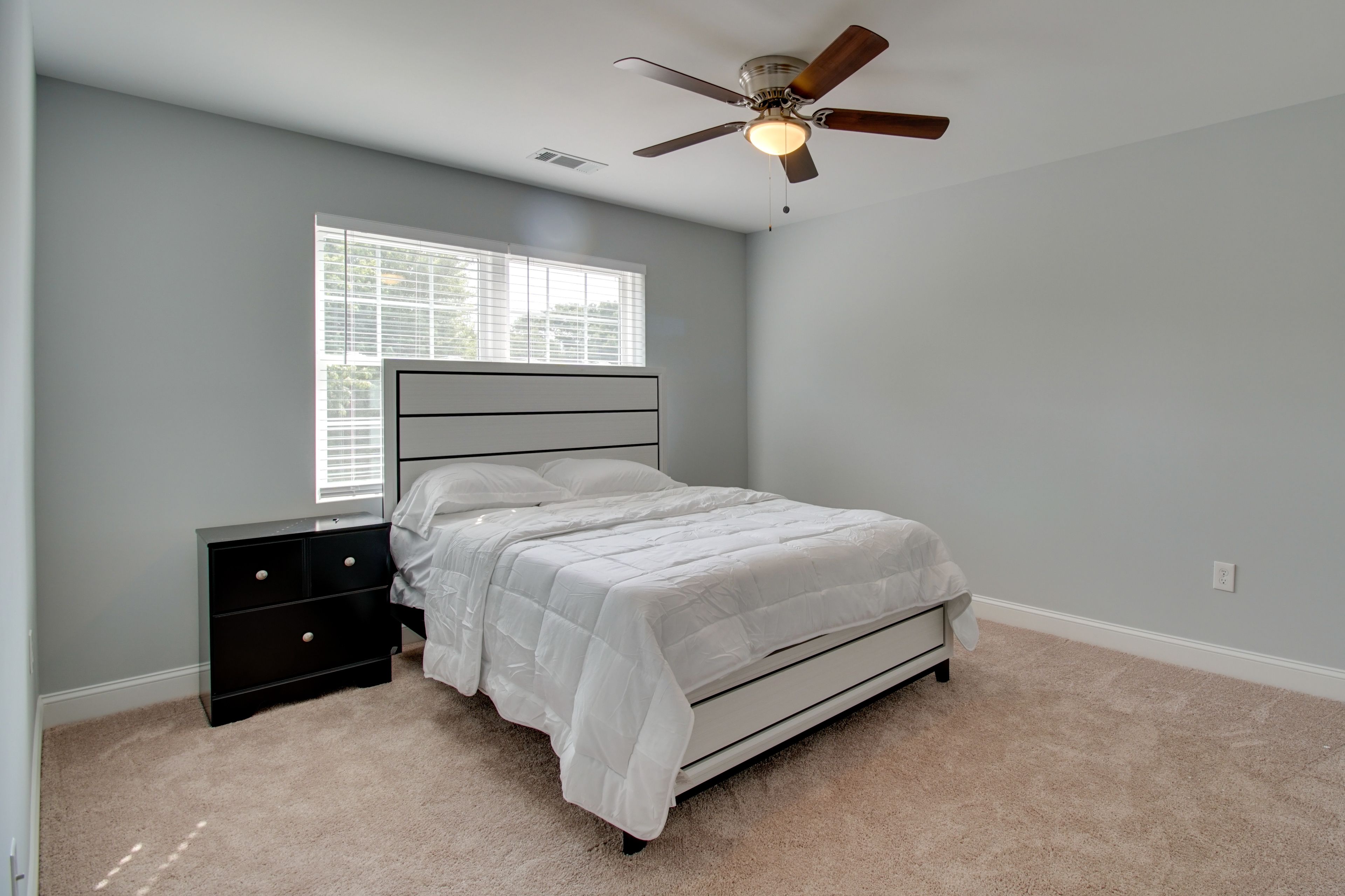 Bedroom 4 | Queen Bed