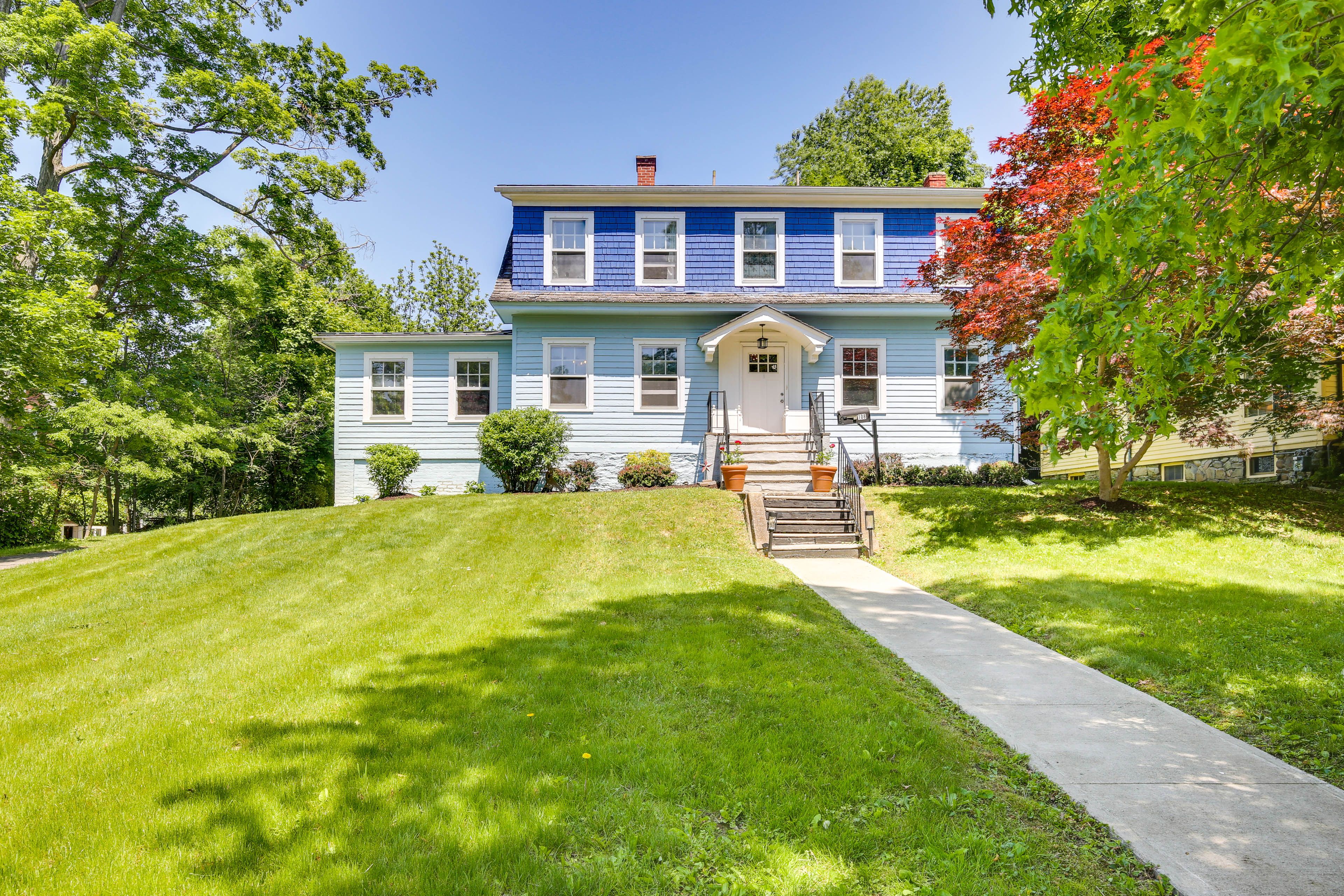 Poughkeepsie Vacation Rental | 4BR | 2.5BA | 2,550 Sq Ft | Stairs Required