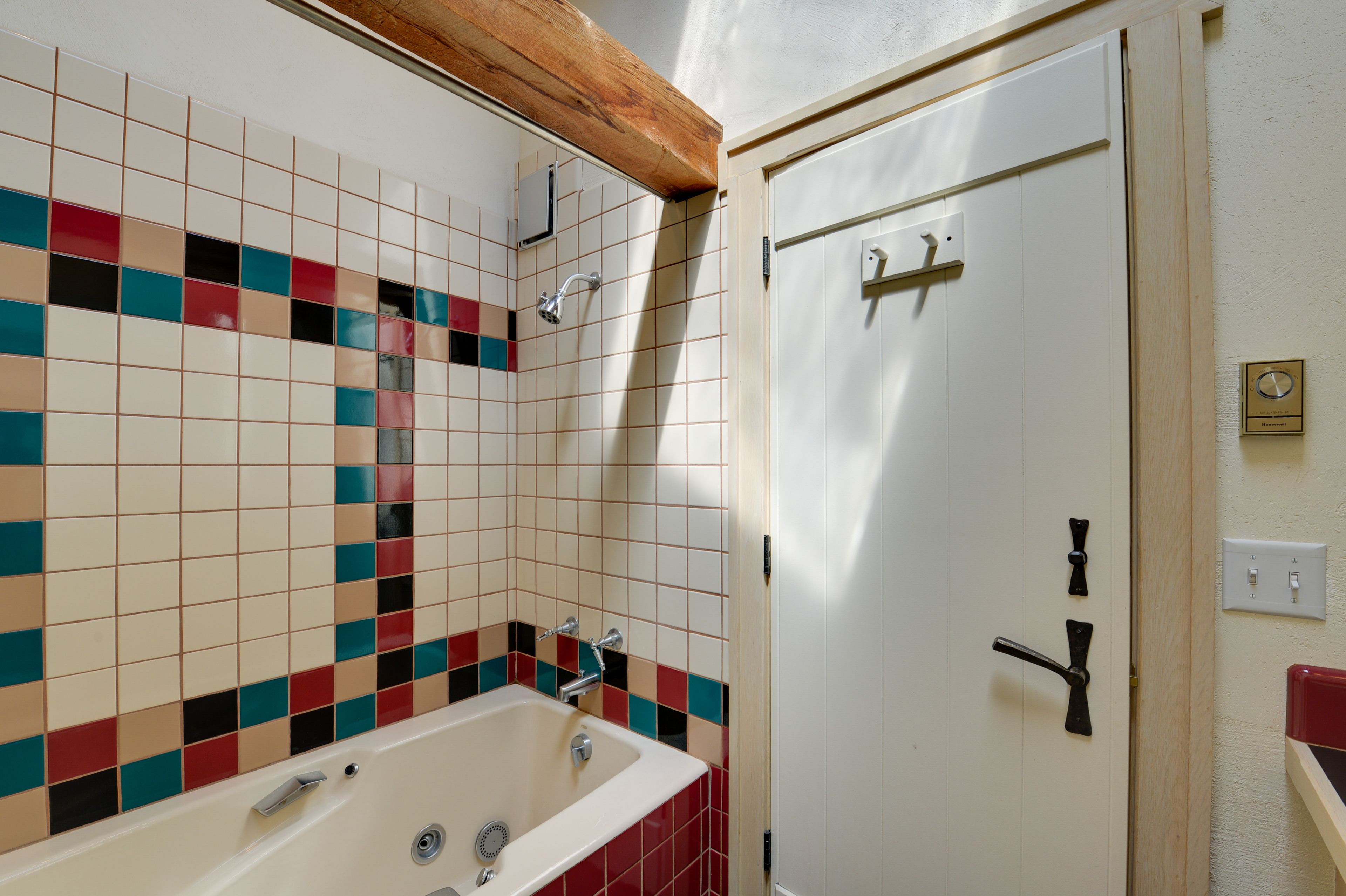 Full Bathroom | Hair Dryer