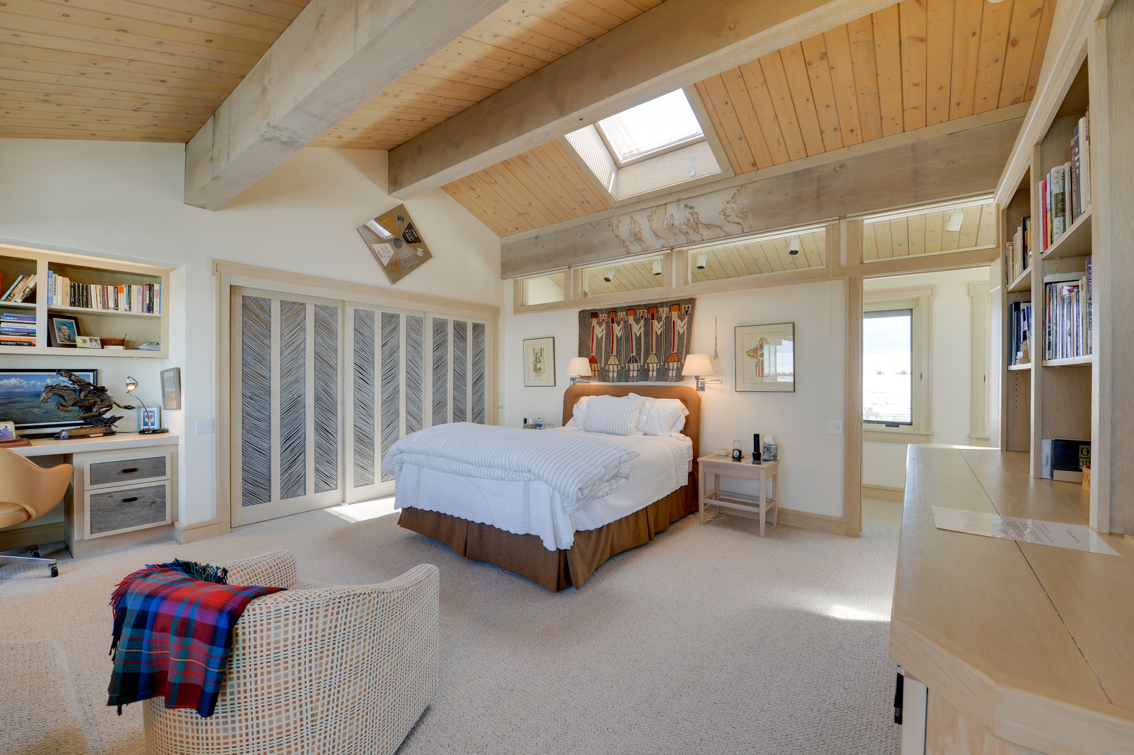 Bedroom Suite 4 | Queen Bed | Workstation | Access to Deck