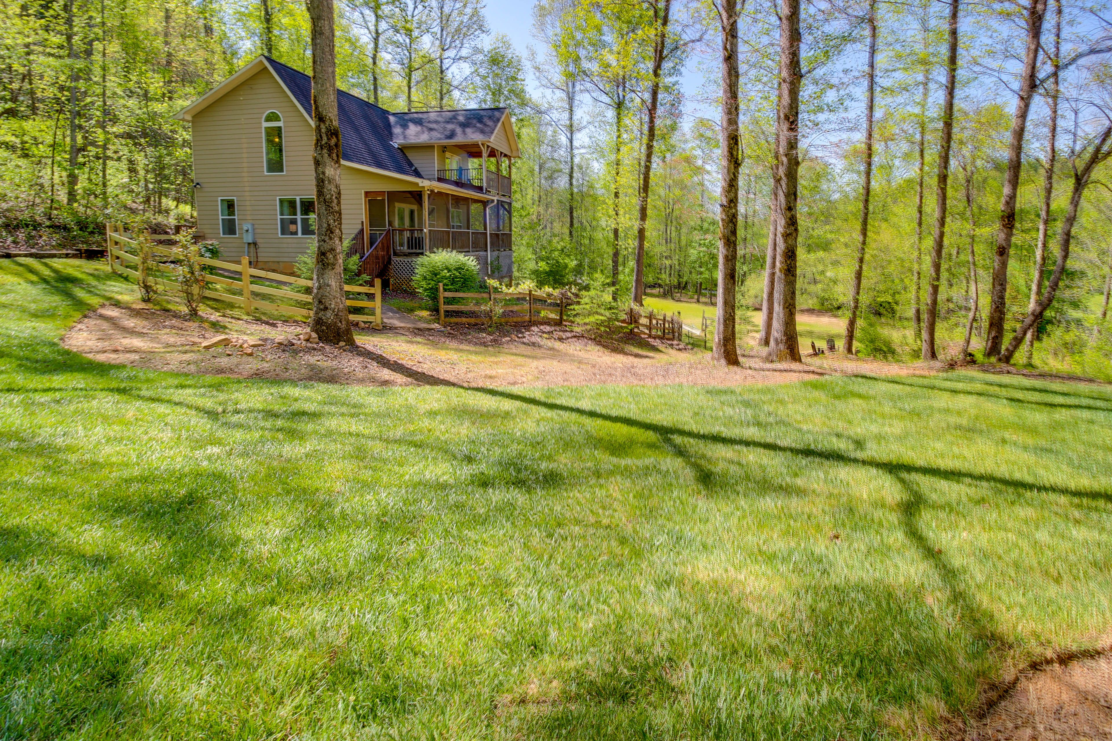 House Exterior | Private Yard