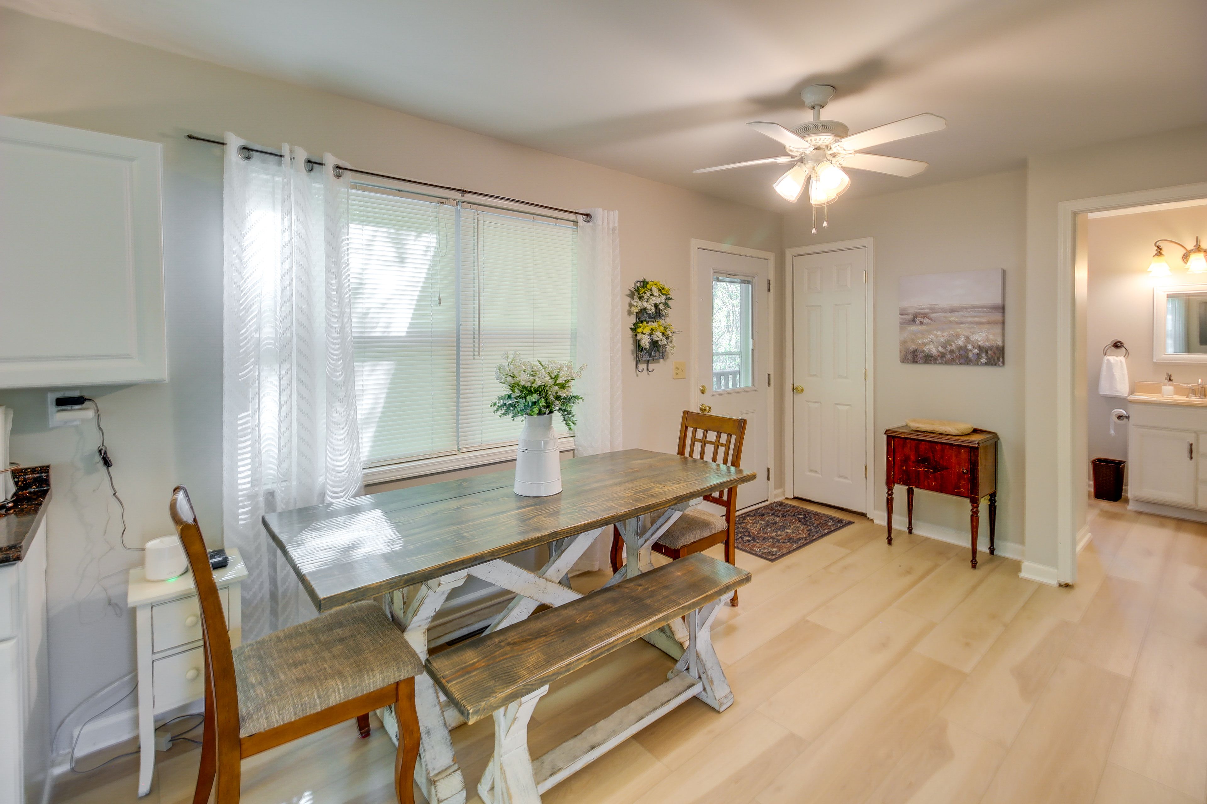 Dining Area | Dishware/Flatware
