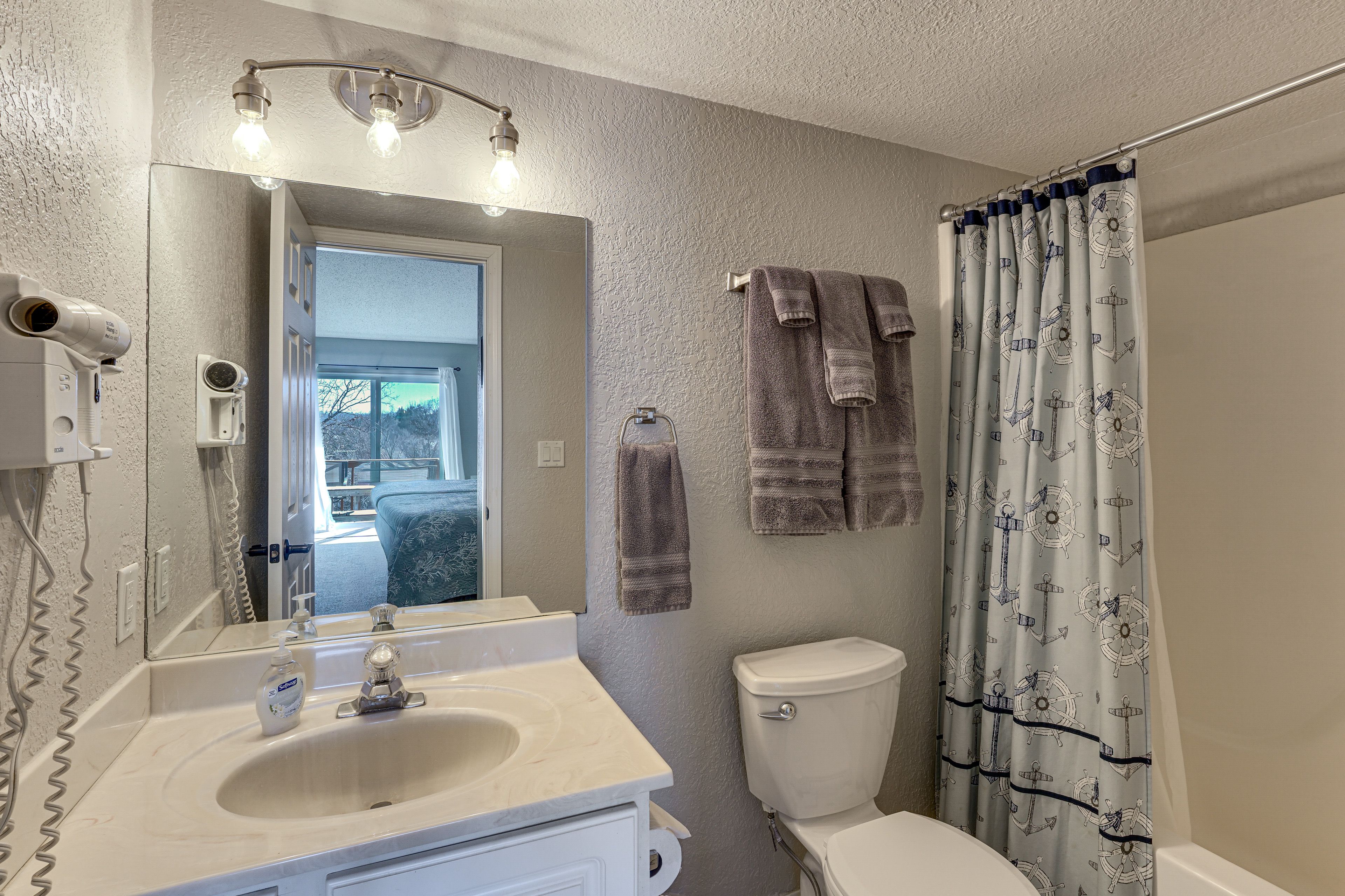 Full Bath | Complimentary Toiletries | Towels Provided | Main Level