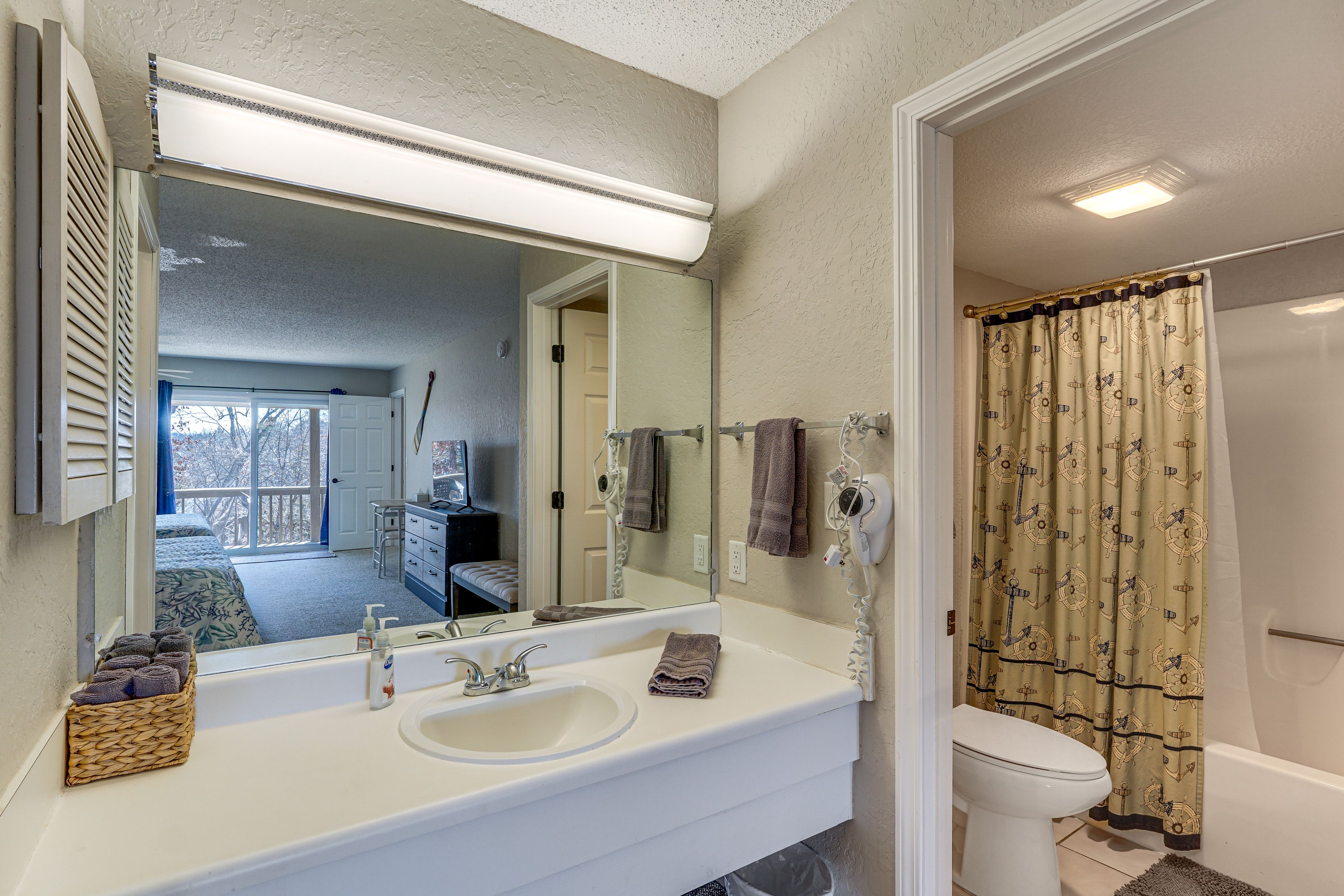 Full Bathroom | Lower Level