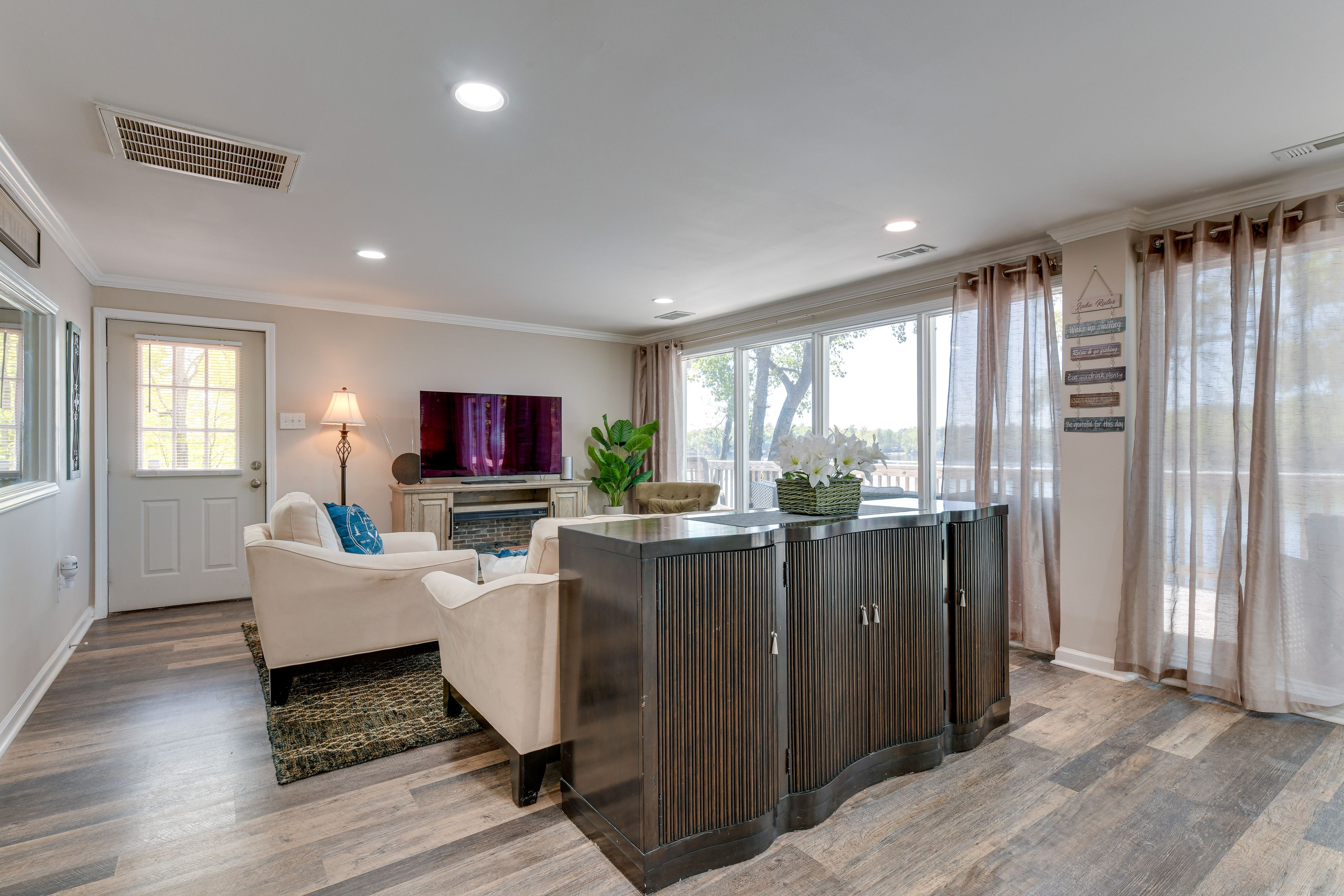 Living Room | Fireplace | Smart TV