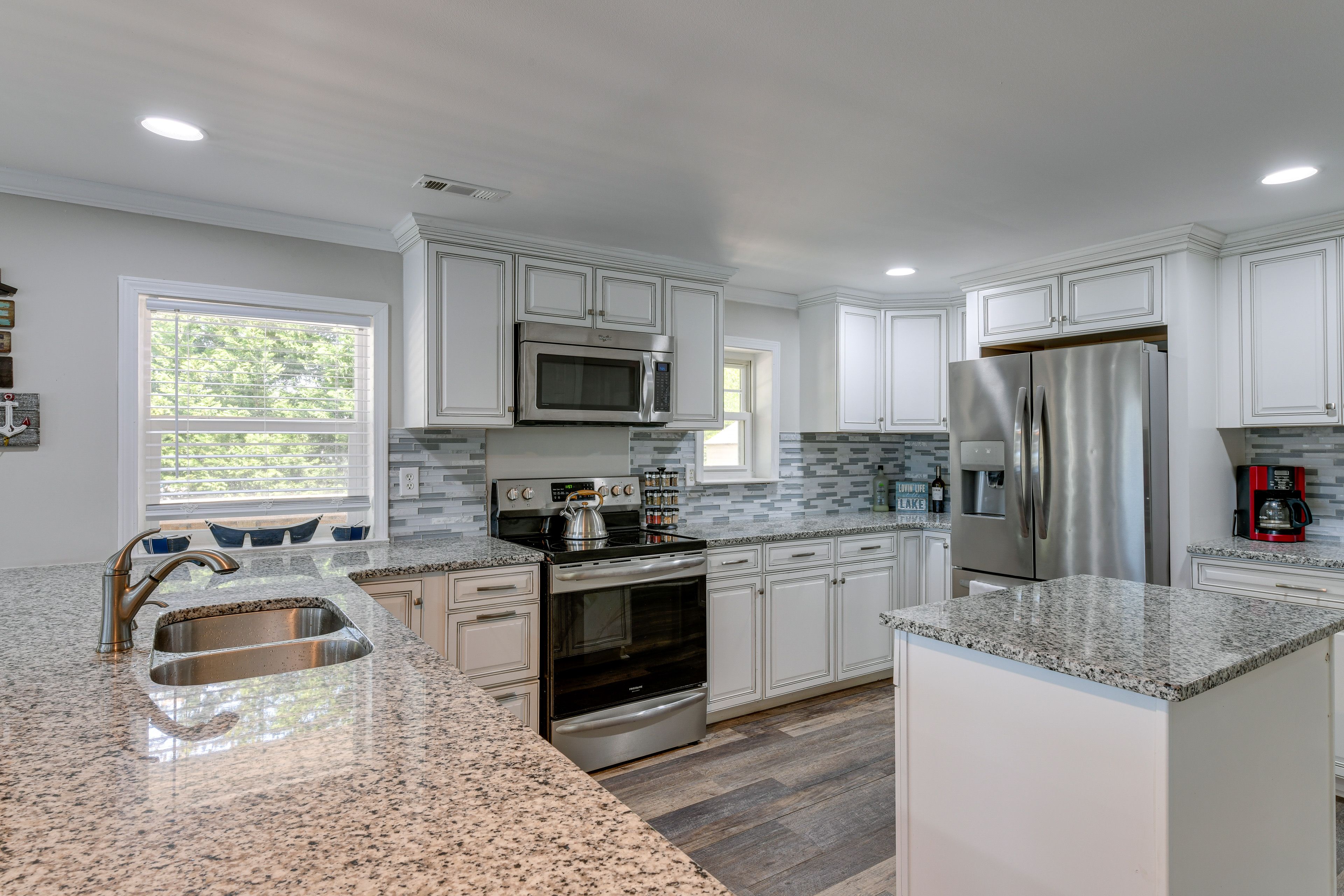 Kitchen | Blender | Dishwasher | Drip Coffee Maker | Tea Kettle | Toaster