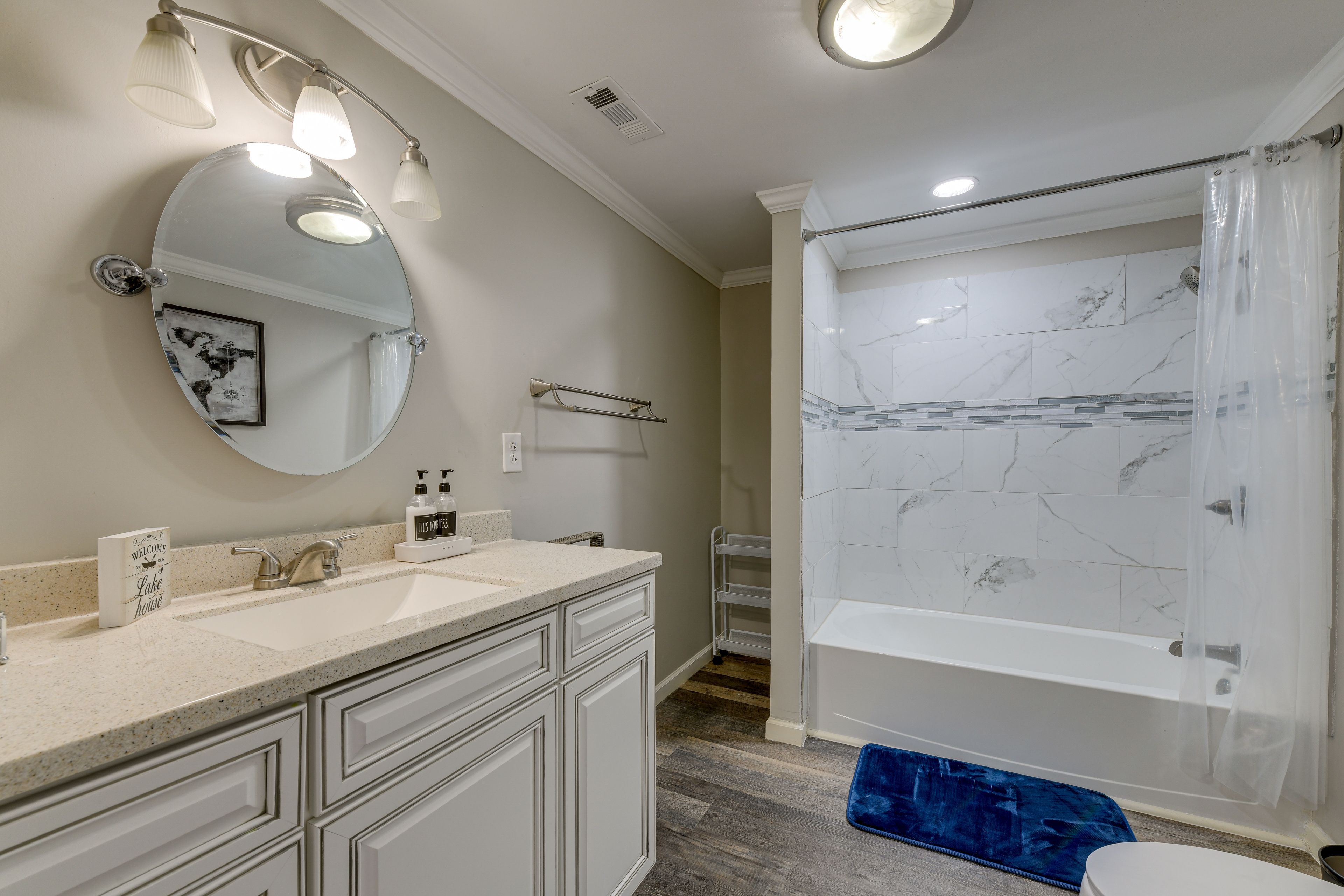 Full Bathroom