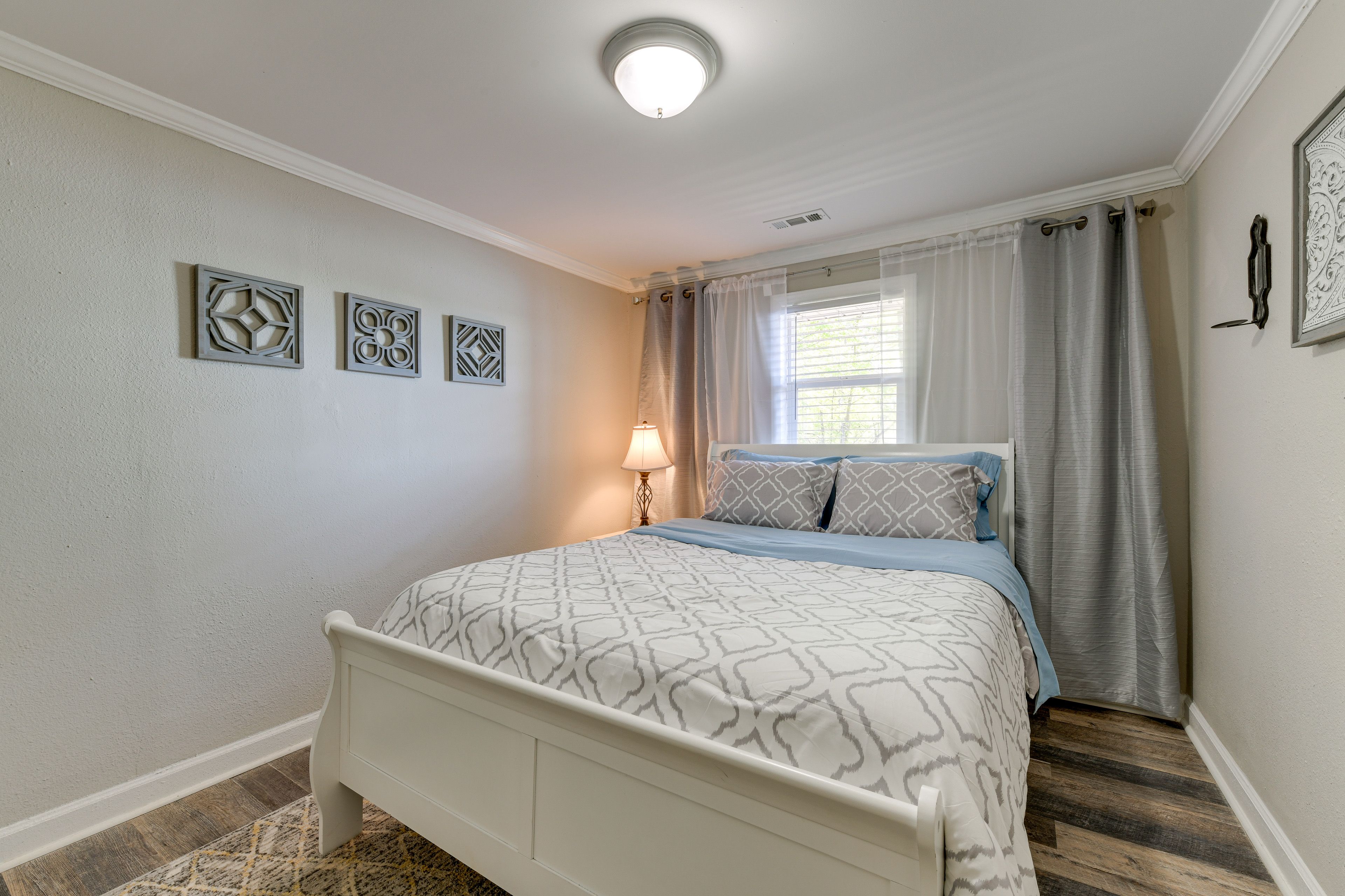 Bedroom 3 | Queen Bed