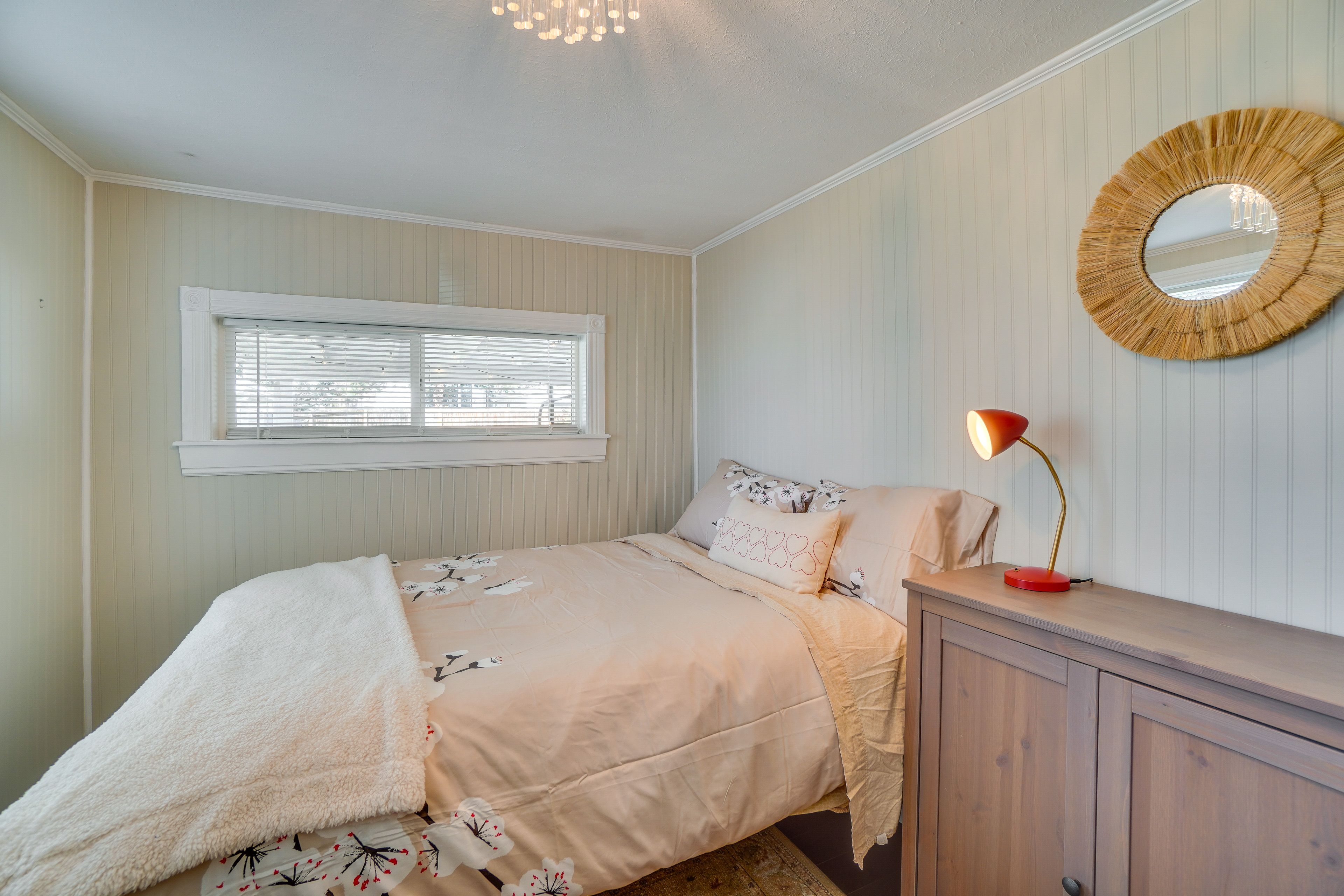 Bedroom 2 | Full Bed | Laptop-Friendly Desk