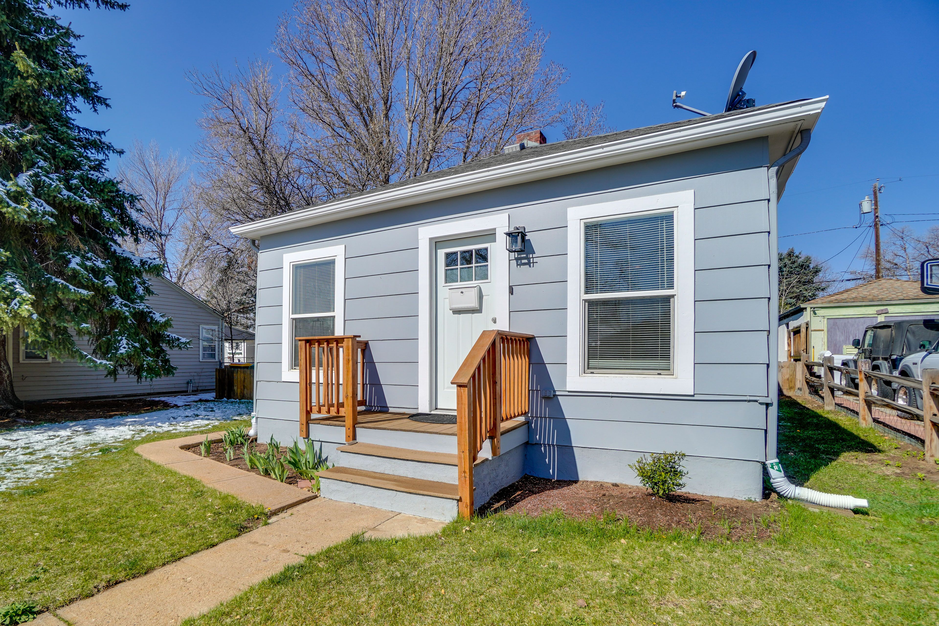 House Exterior | Free Street Parking (First-Come, First-Served)