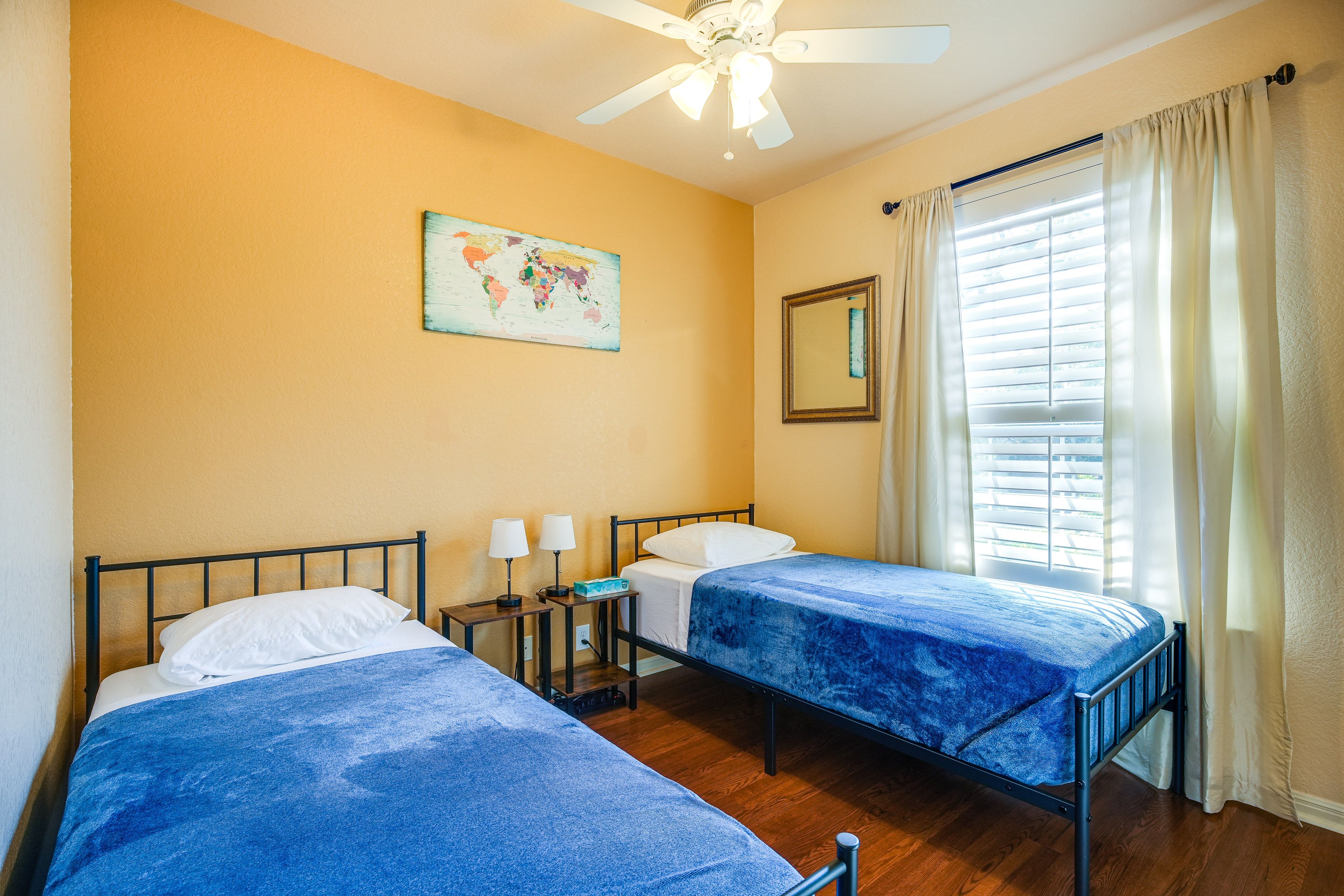 Bedroom 4 | 2 Twin XL Beds