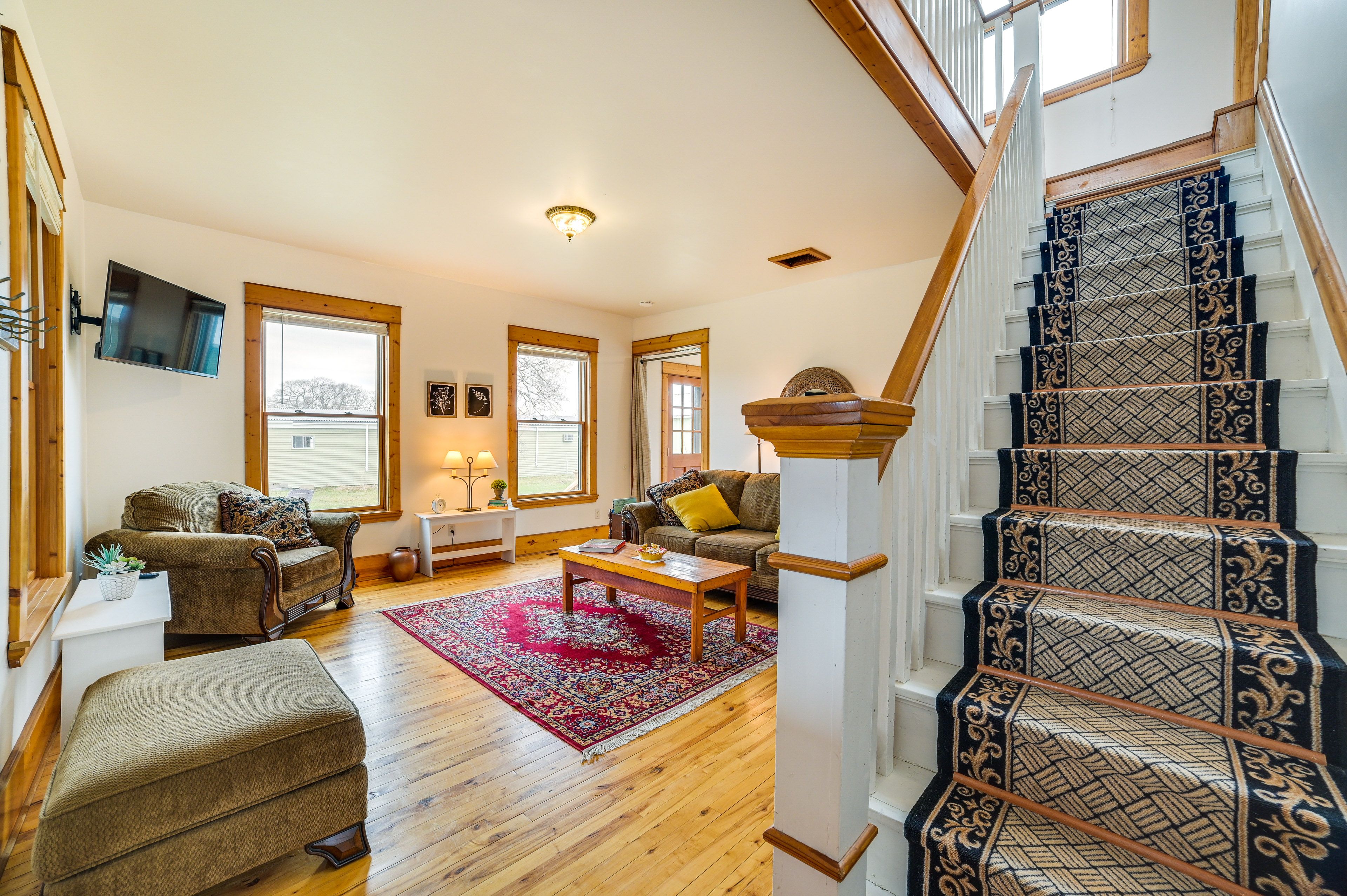 Stairs to 2nd Floor