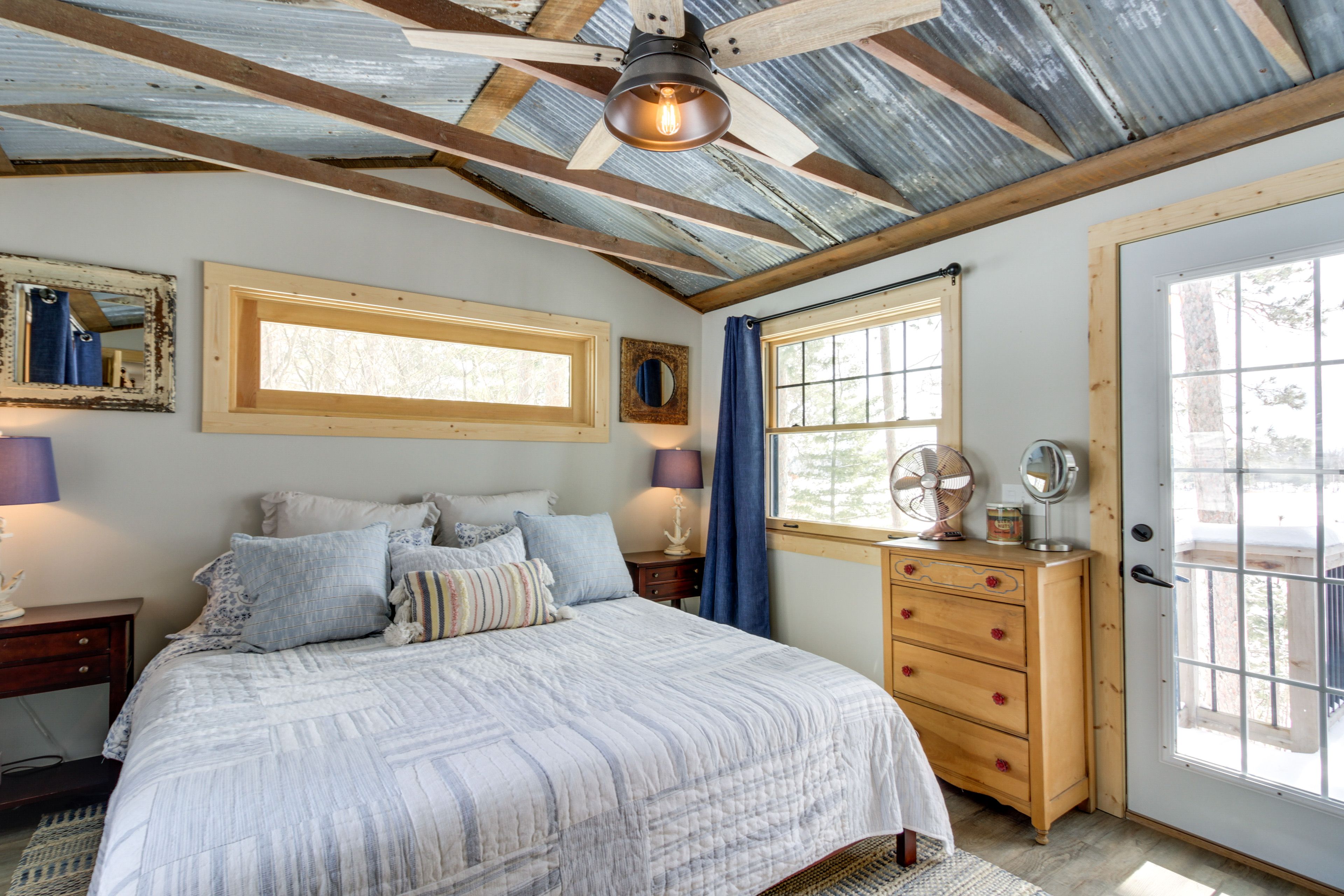 Bedroom 1 | King Bed | Linens Provided
