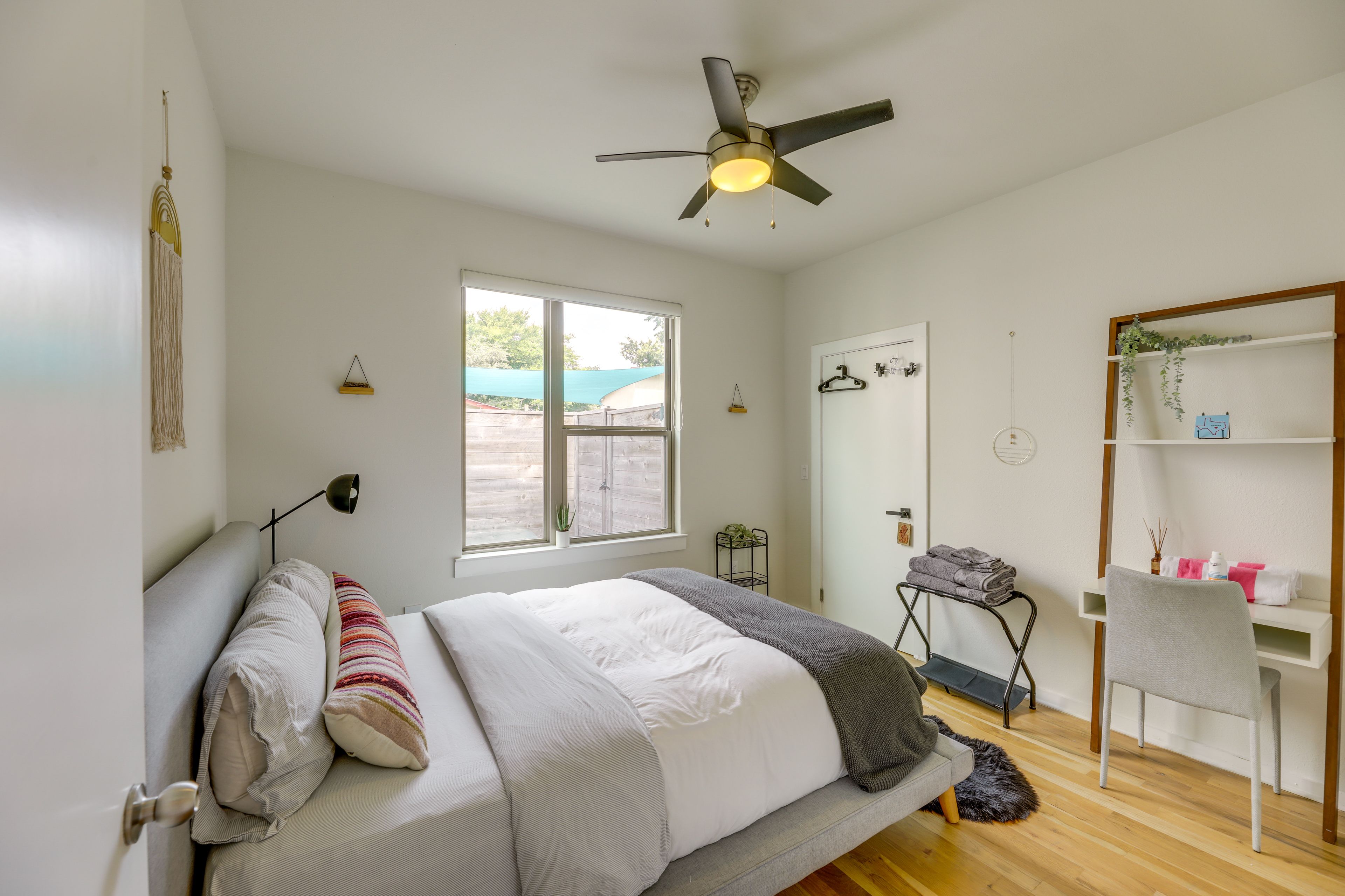 Bedroom 1 | Full Bed
