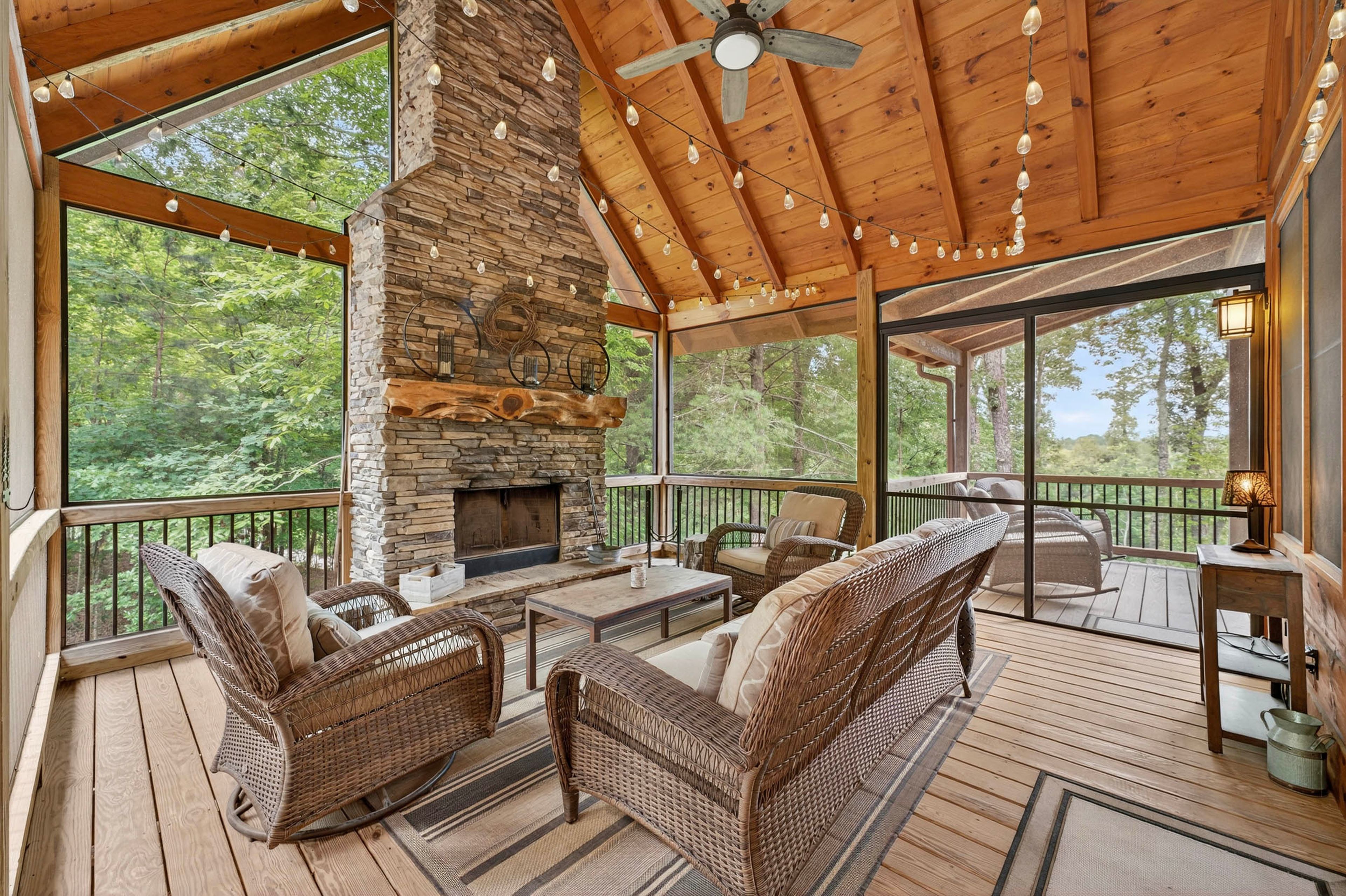 Screened Deck | Wood Burning Fireplace | Indoor and Outdoor Seating