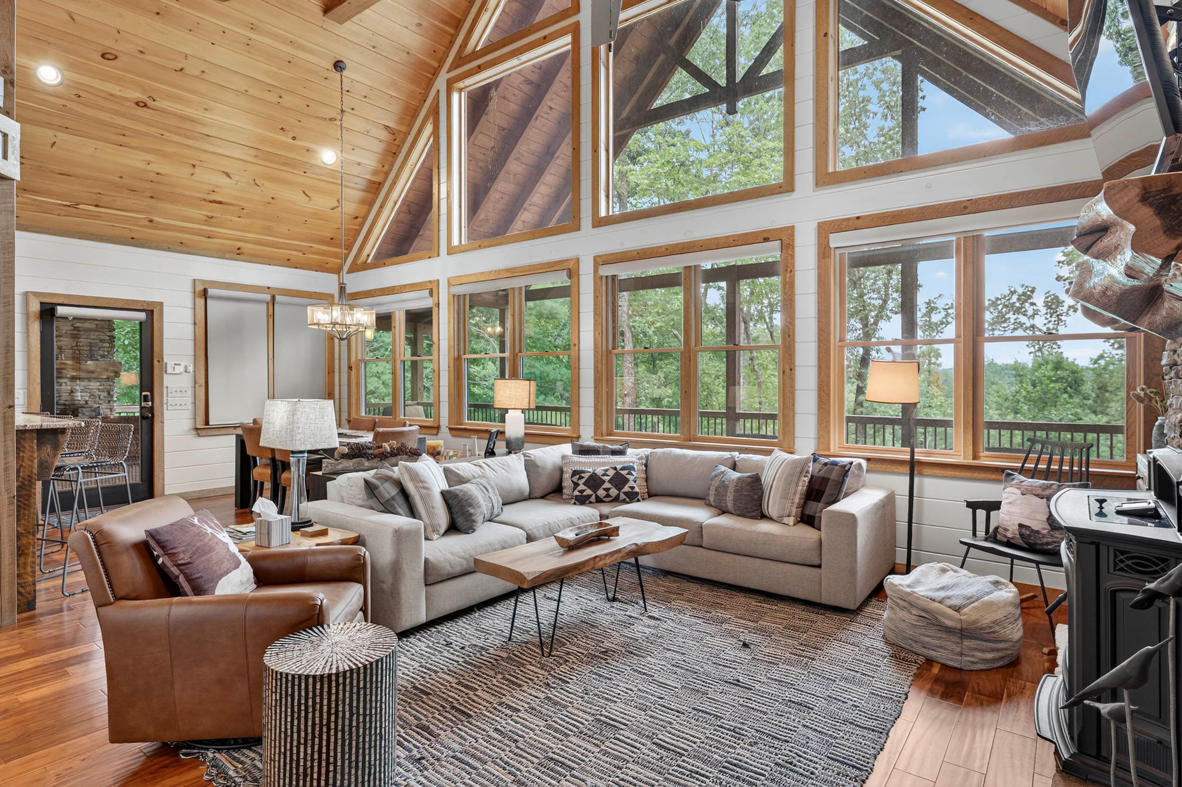 Living Room | Free WiFi | Smart TV | Central Heat | Wood-Burning Fireplace