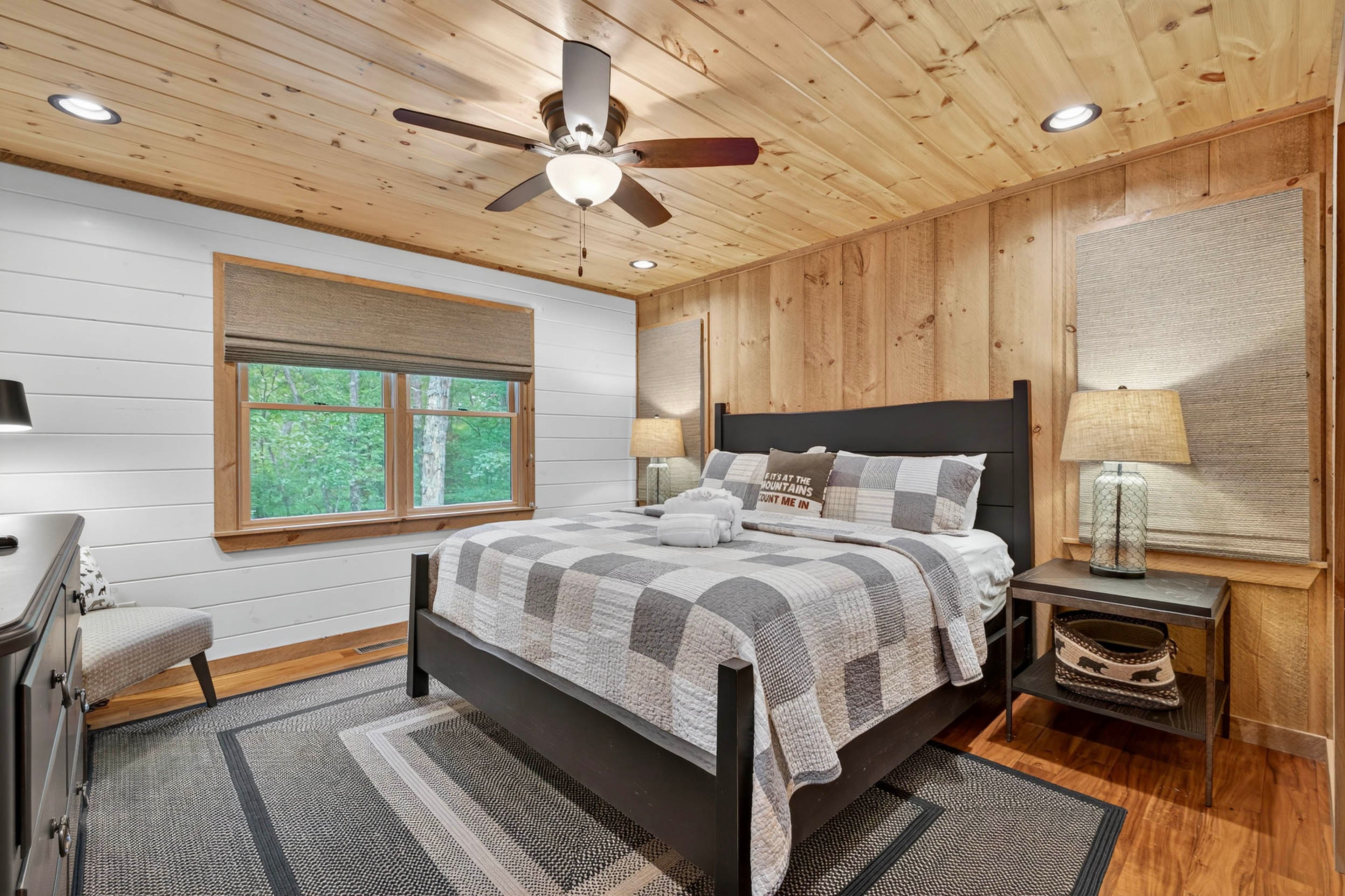 Bedroom 1 | King Bed | Linens Provided | Smart TV | Main Level