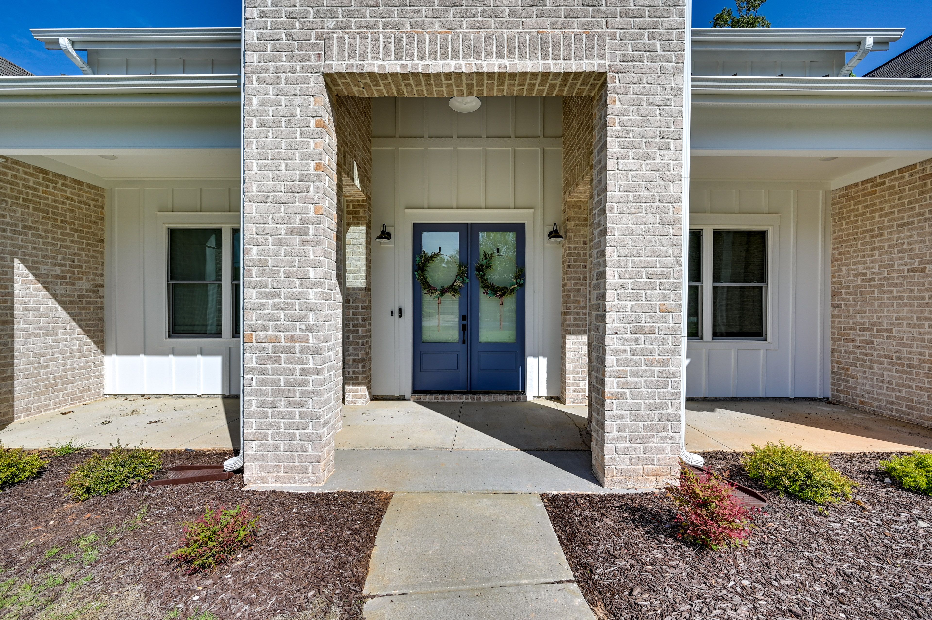 Front Porch | Private Entrance