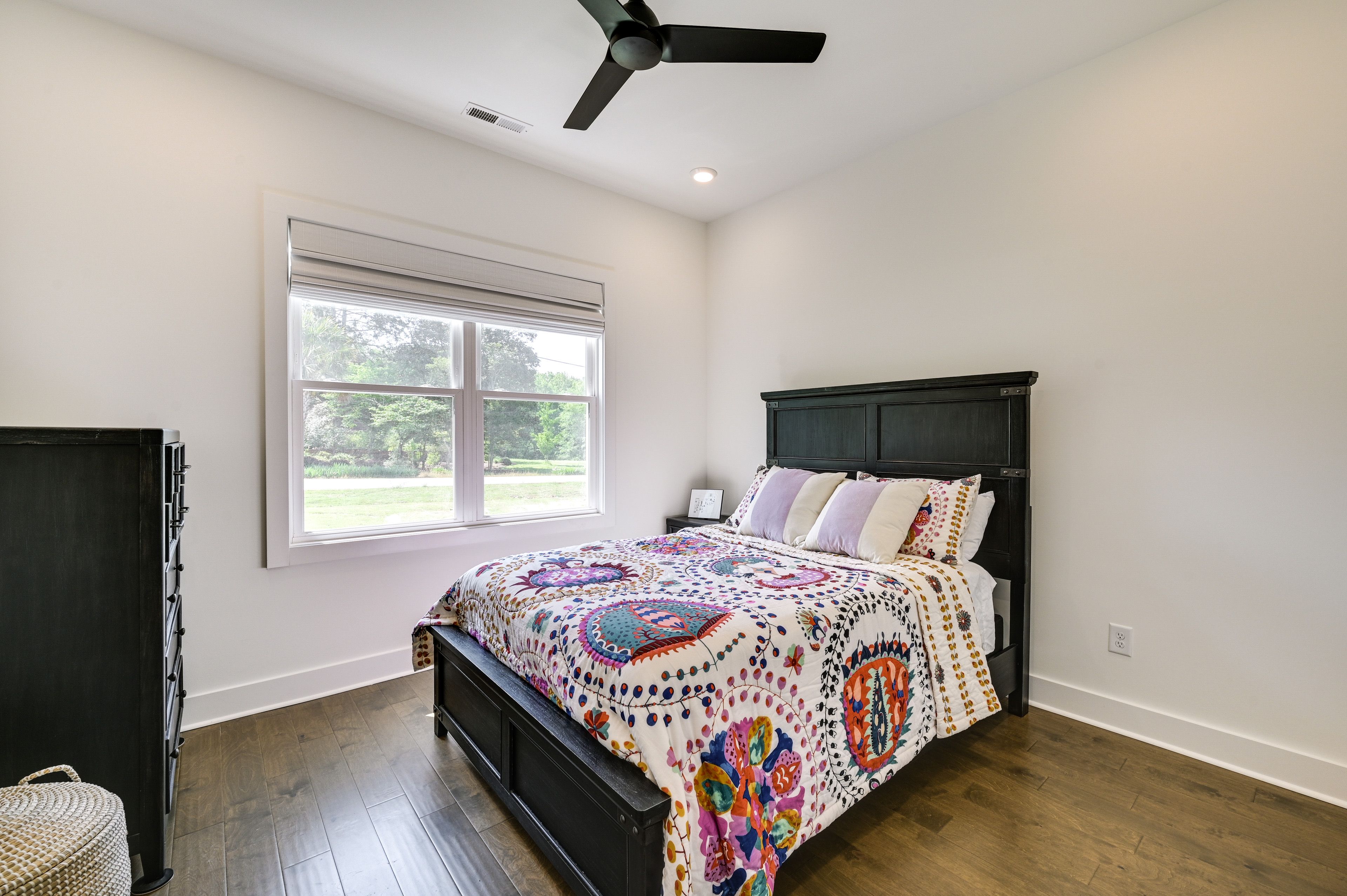 Bedroom 4 | Queen Bed