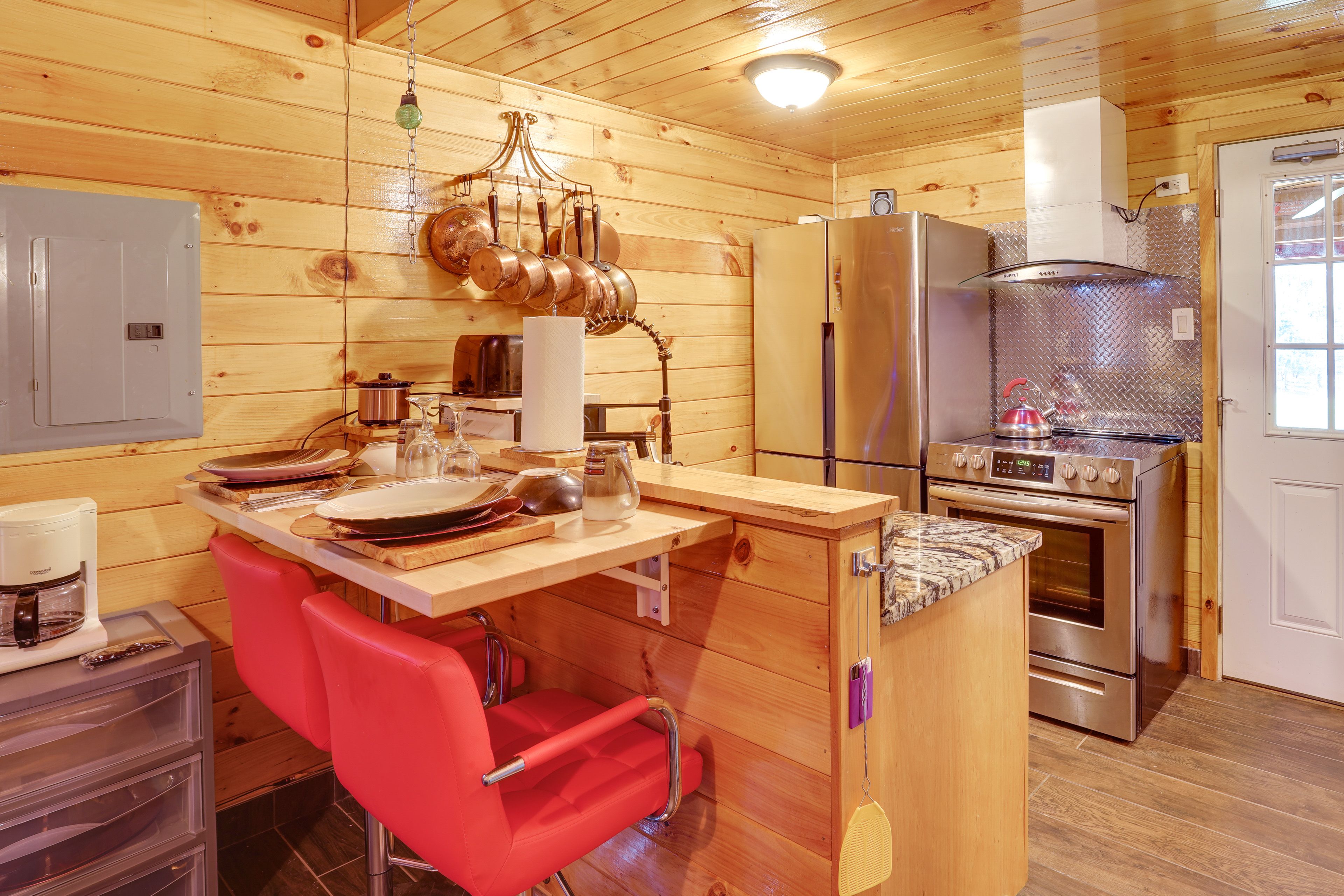 Dining Area | Dishware/Flatware | Trash Bags/Paper Towels