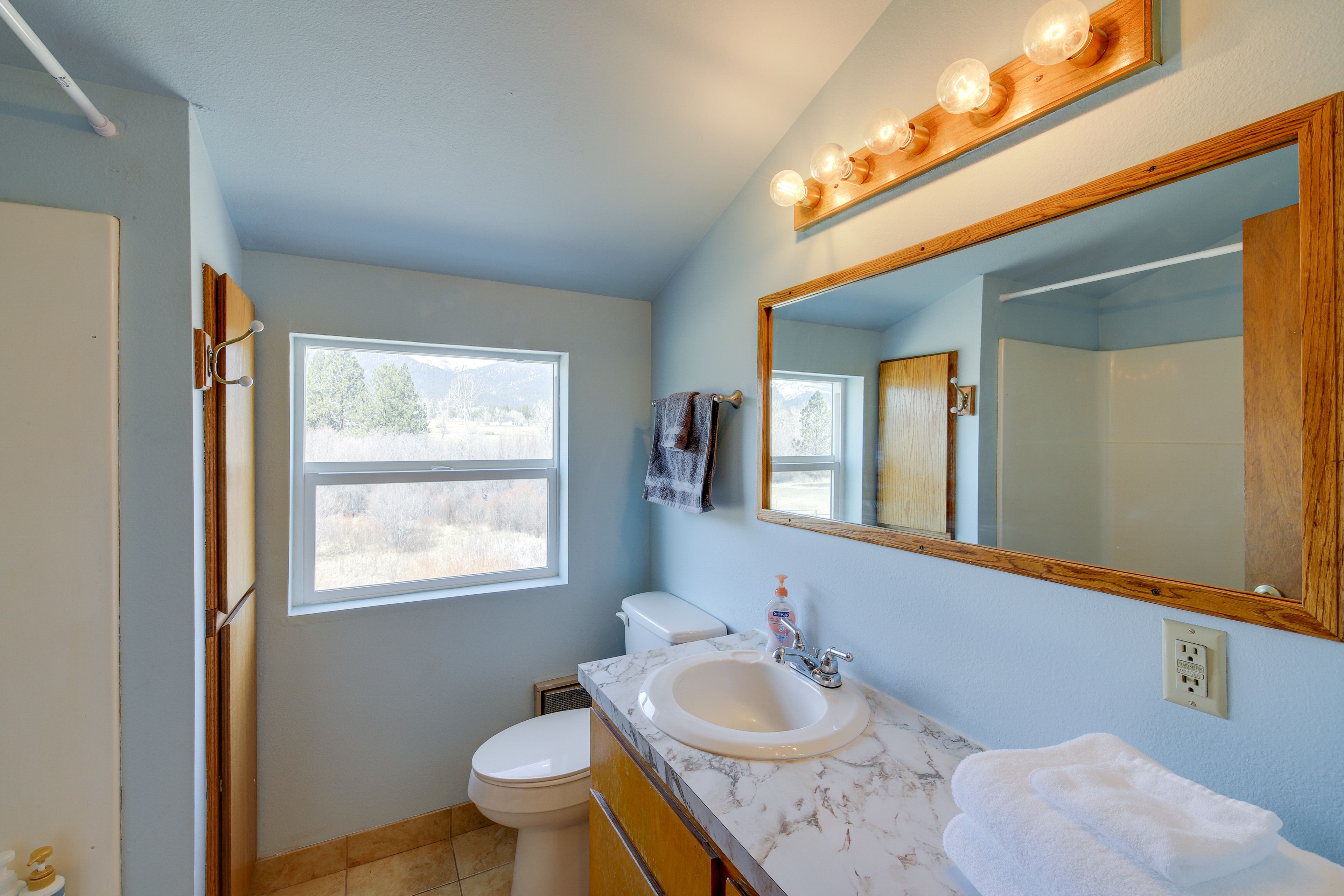 Full Bathroom | 2nd Floor | Hair Dryer