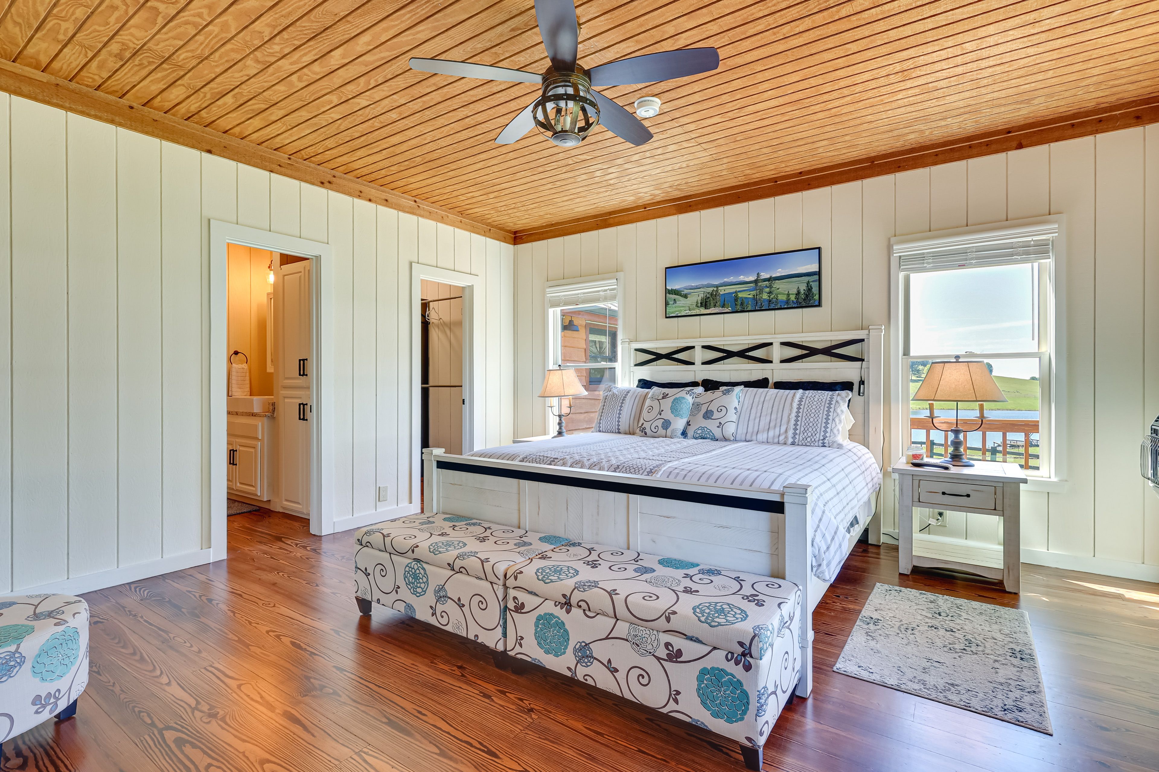 Bedroom 1 | King Bed | TV | Linens Provided | En-Suite Bathroom
