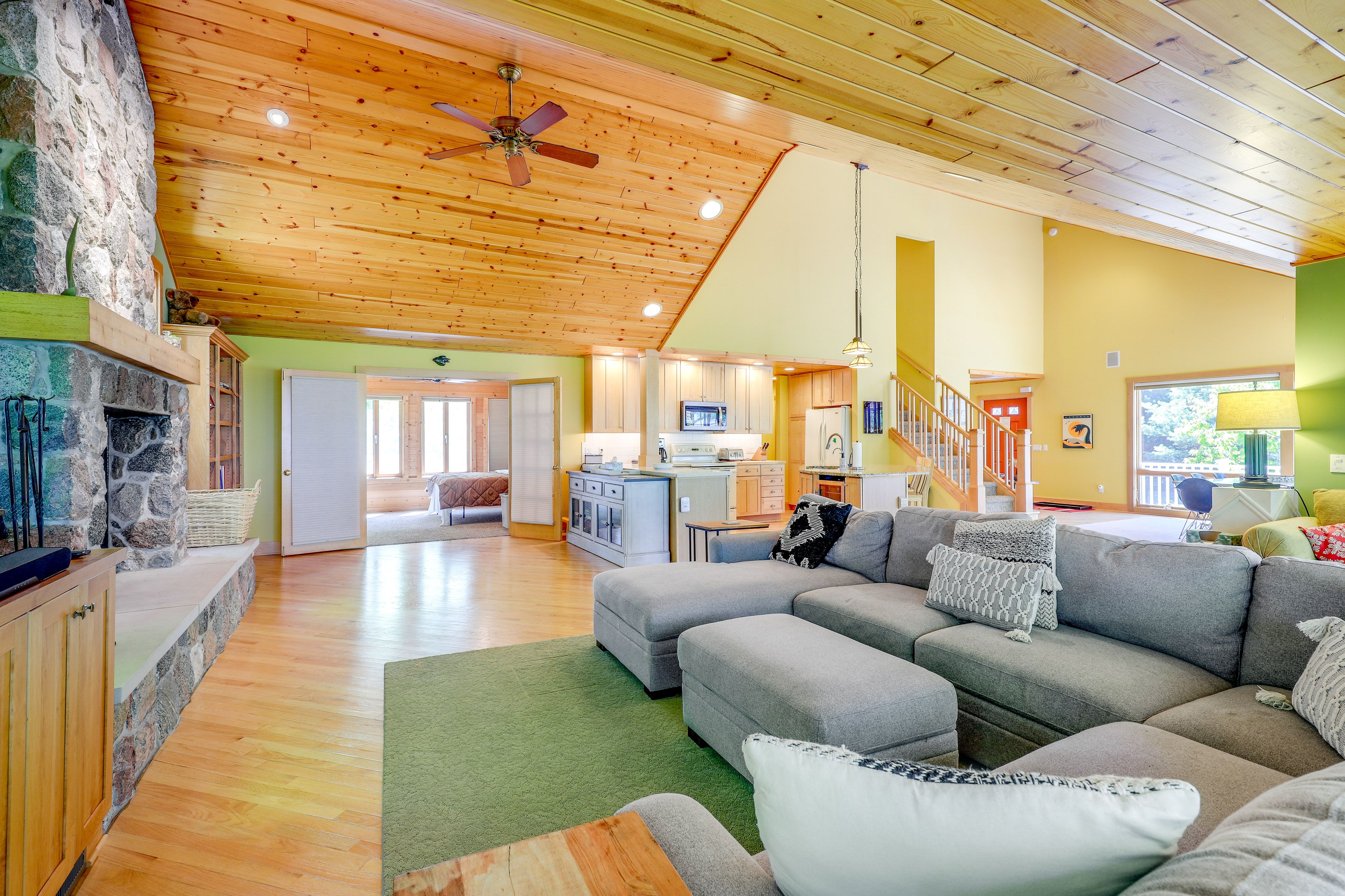 Living Room | Free WiFi | Smart TV