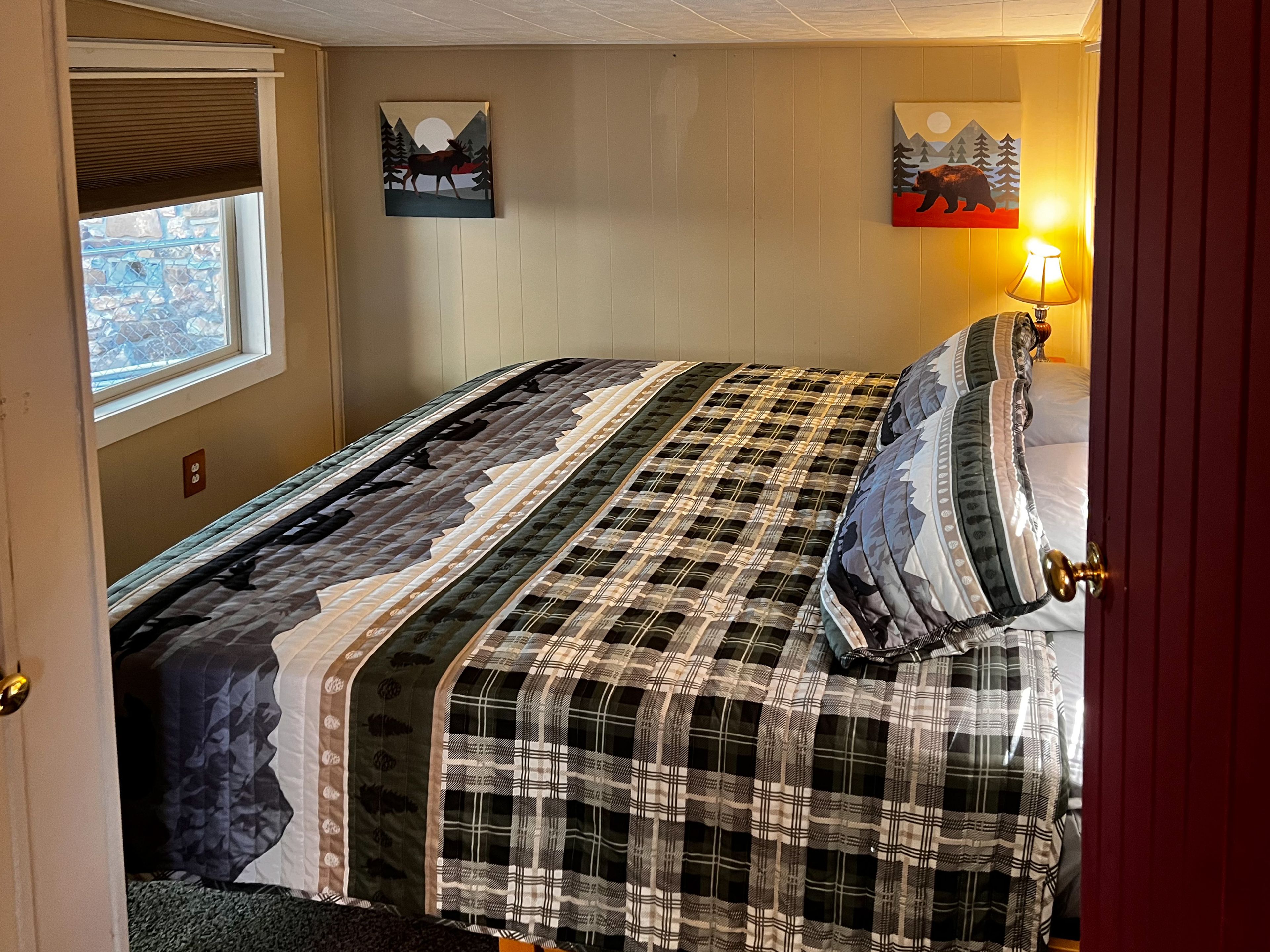 Bedroom 2 | King Bed