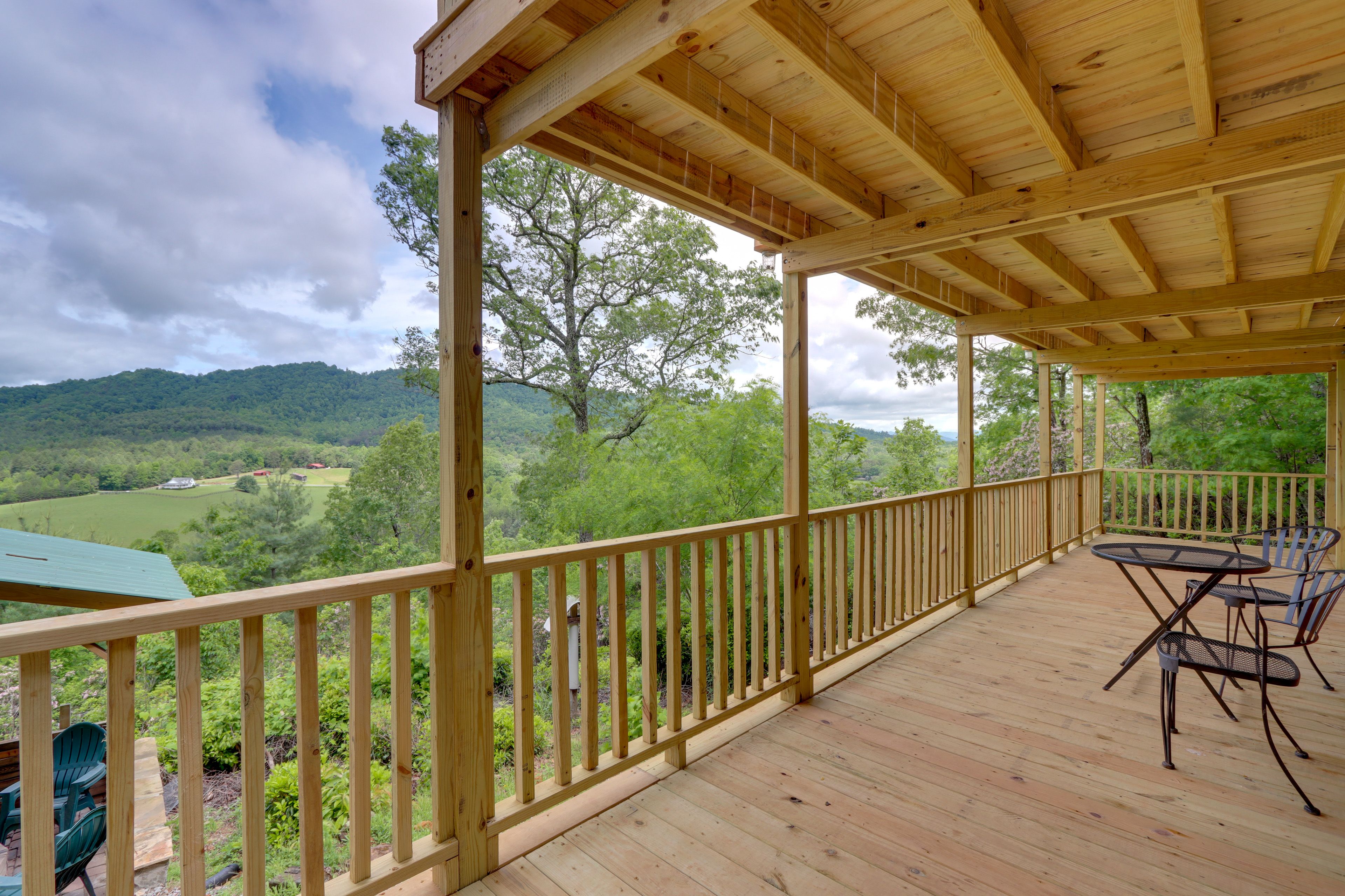 Lower-Level Deck