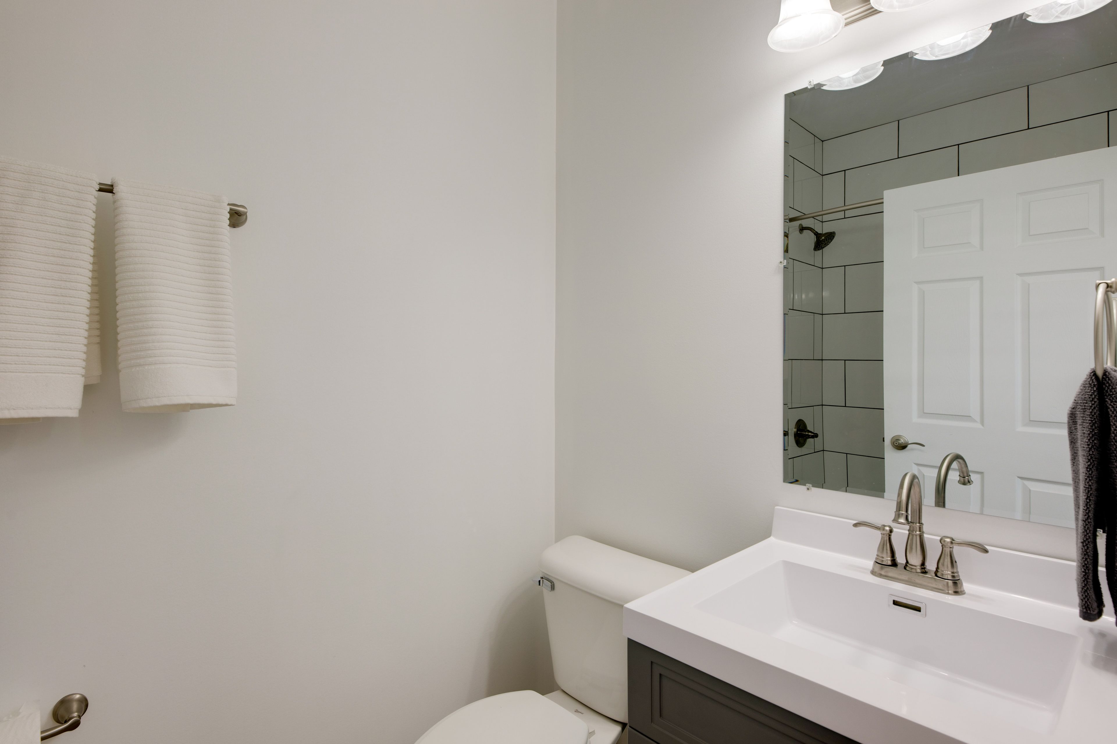 Full Bathroom