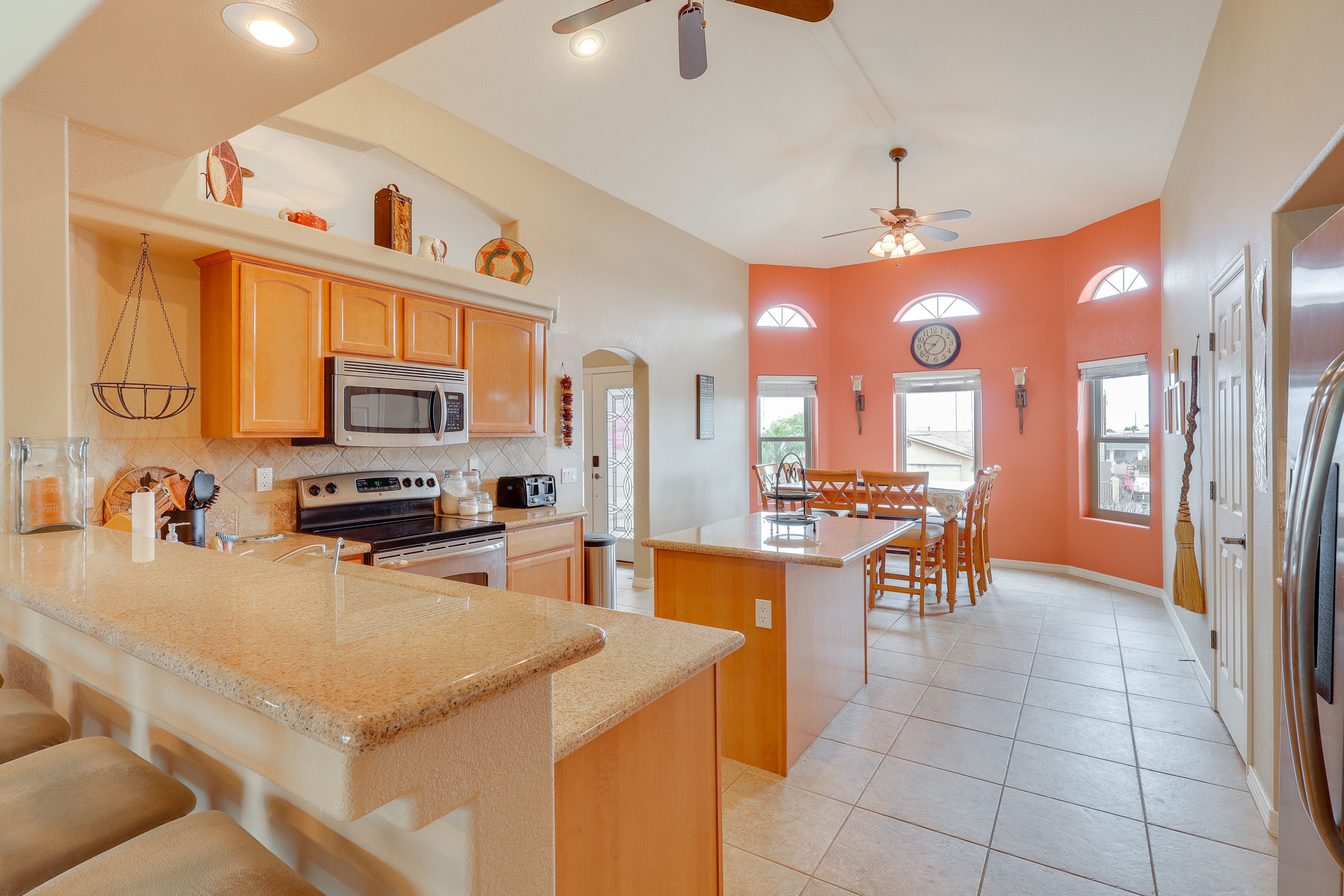 Kitchen | Drip & Keurig Coffee Makers | Dishwasher | Blender | Spices