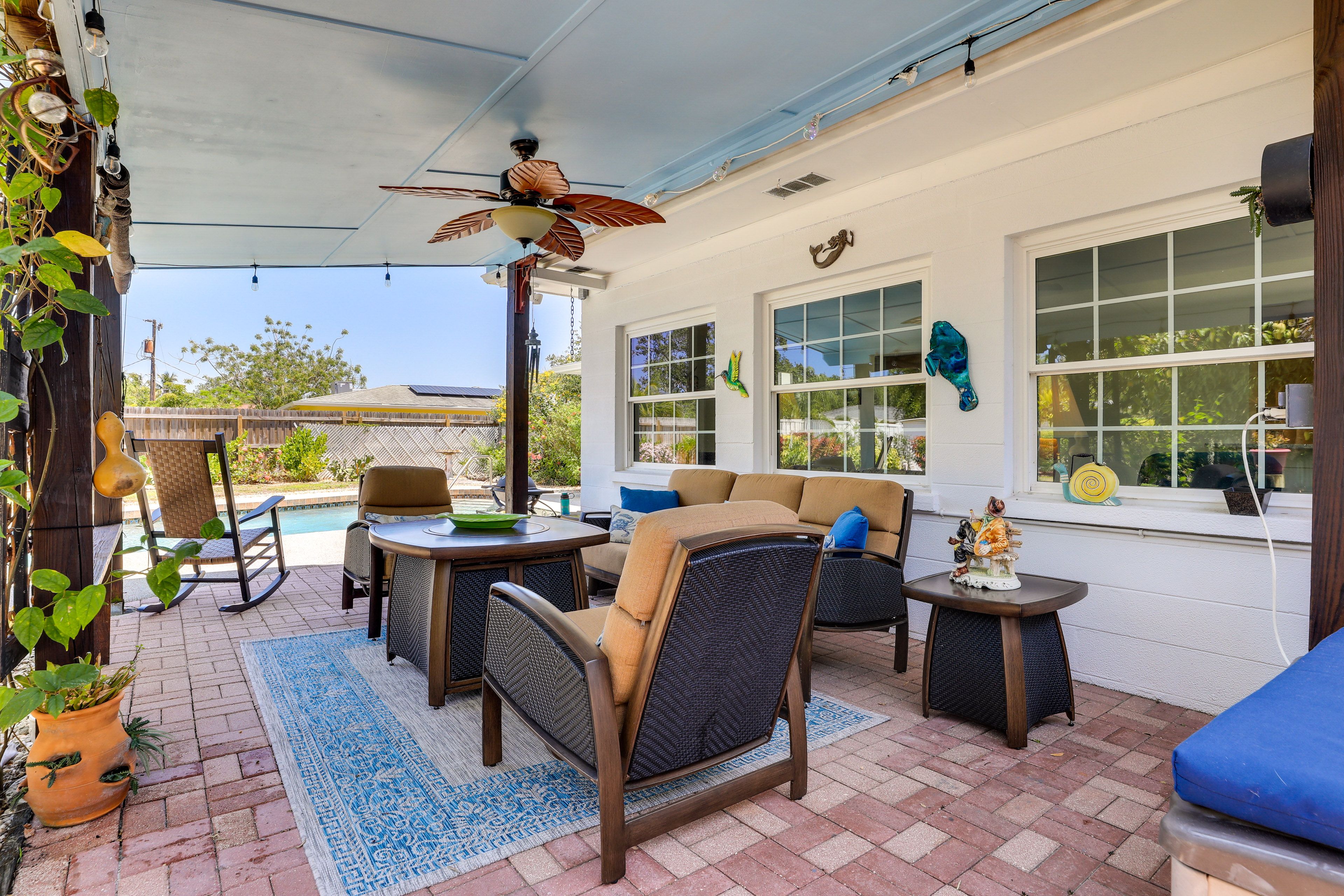 Covered Patio | Gas Grill