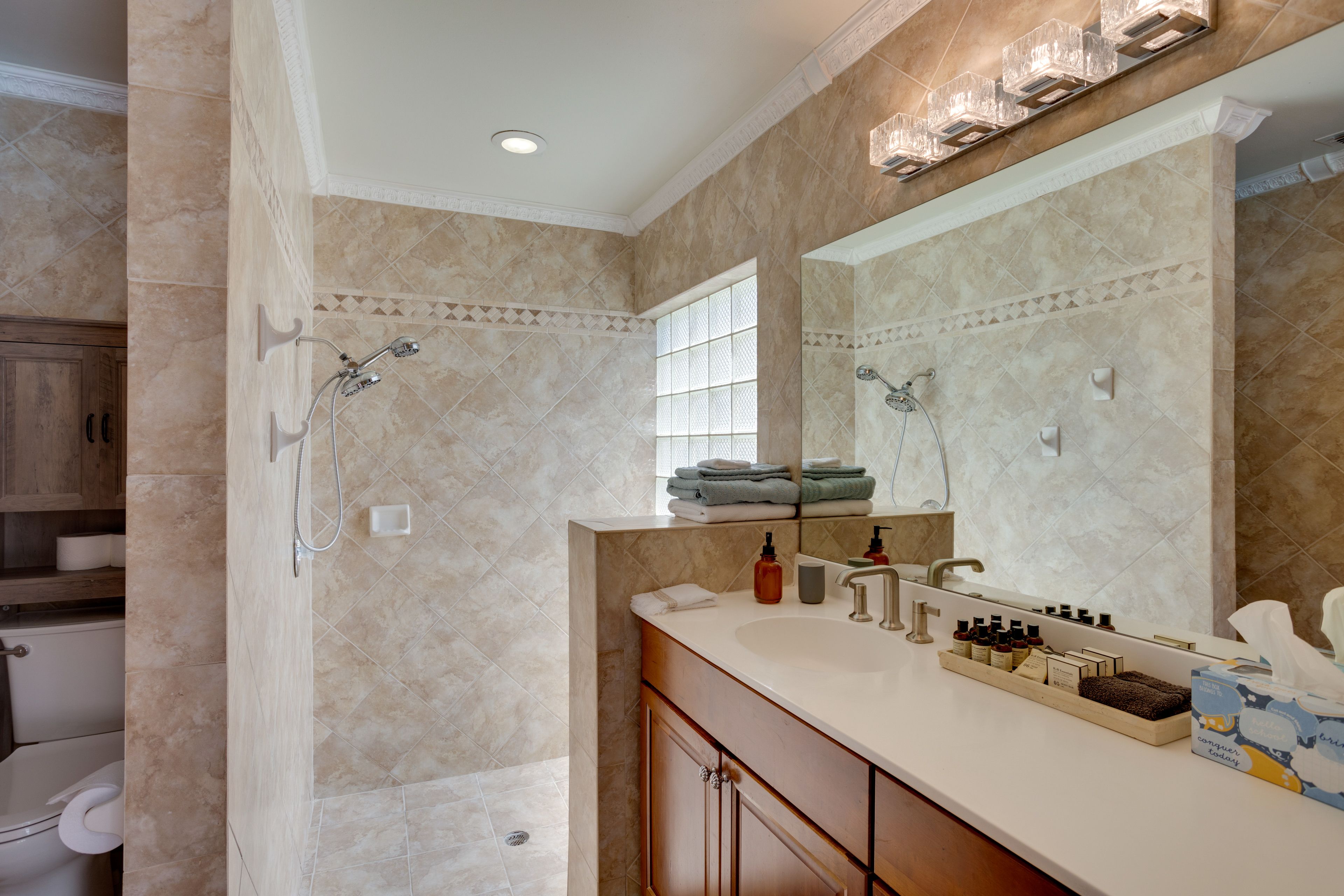 En-Suite Bathroom | Complimentary Toiletries