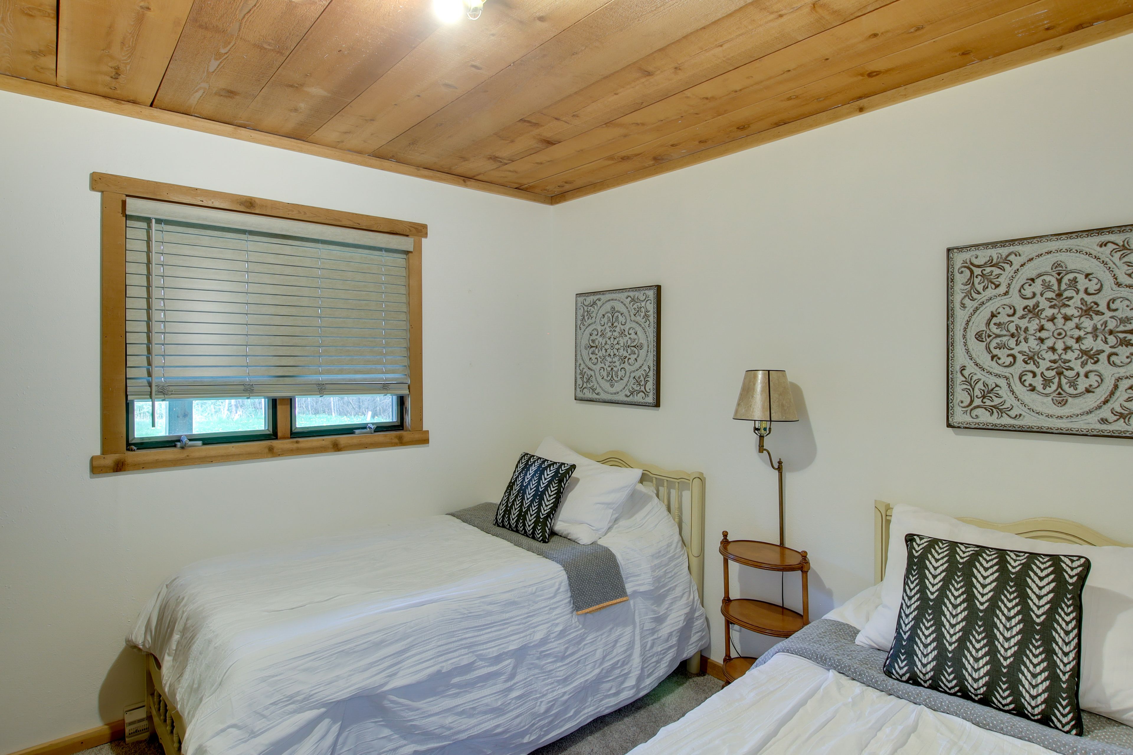Bedroom 3 | 2 Twin Beds | 1st Floor
