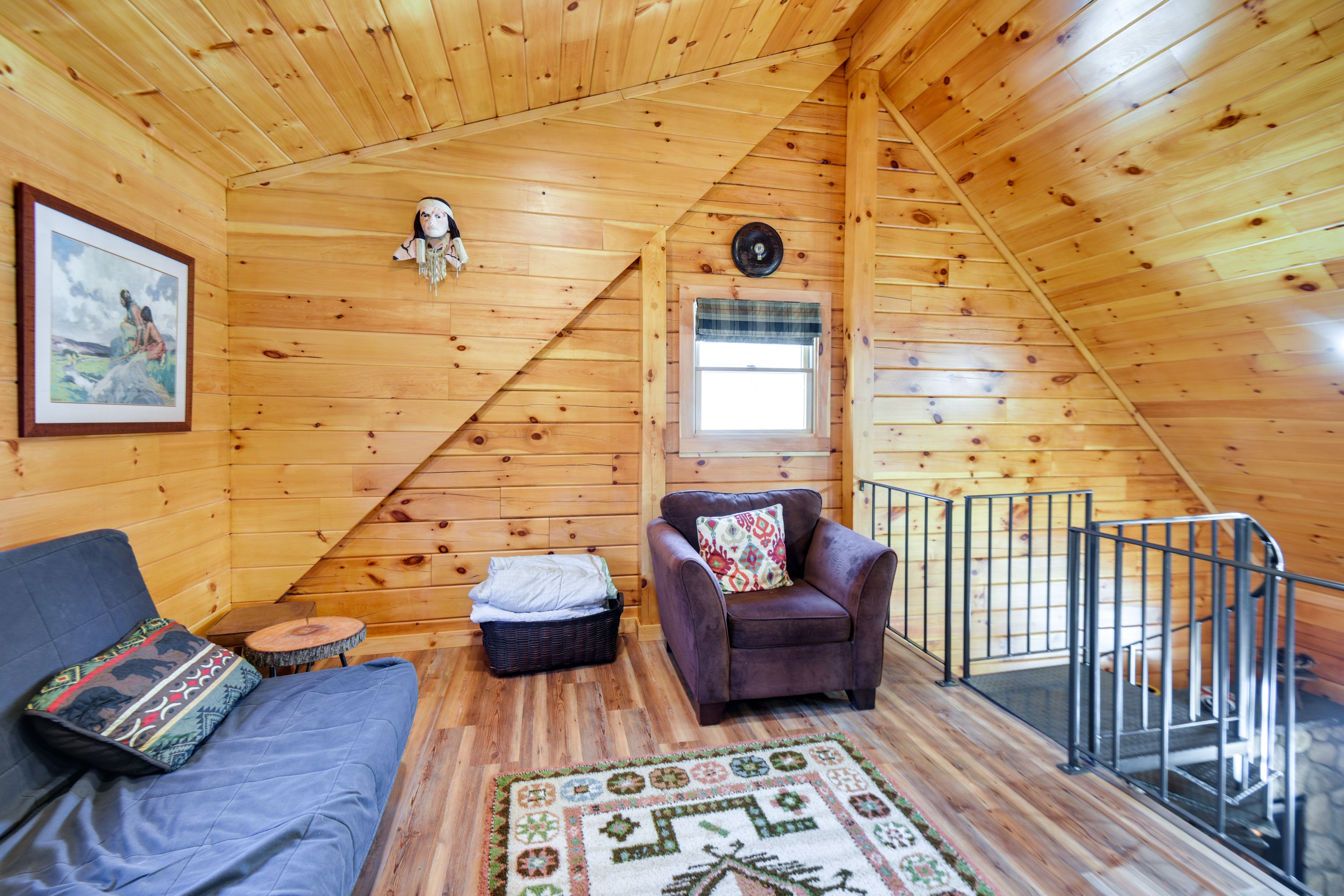 Loft | Full Futon