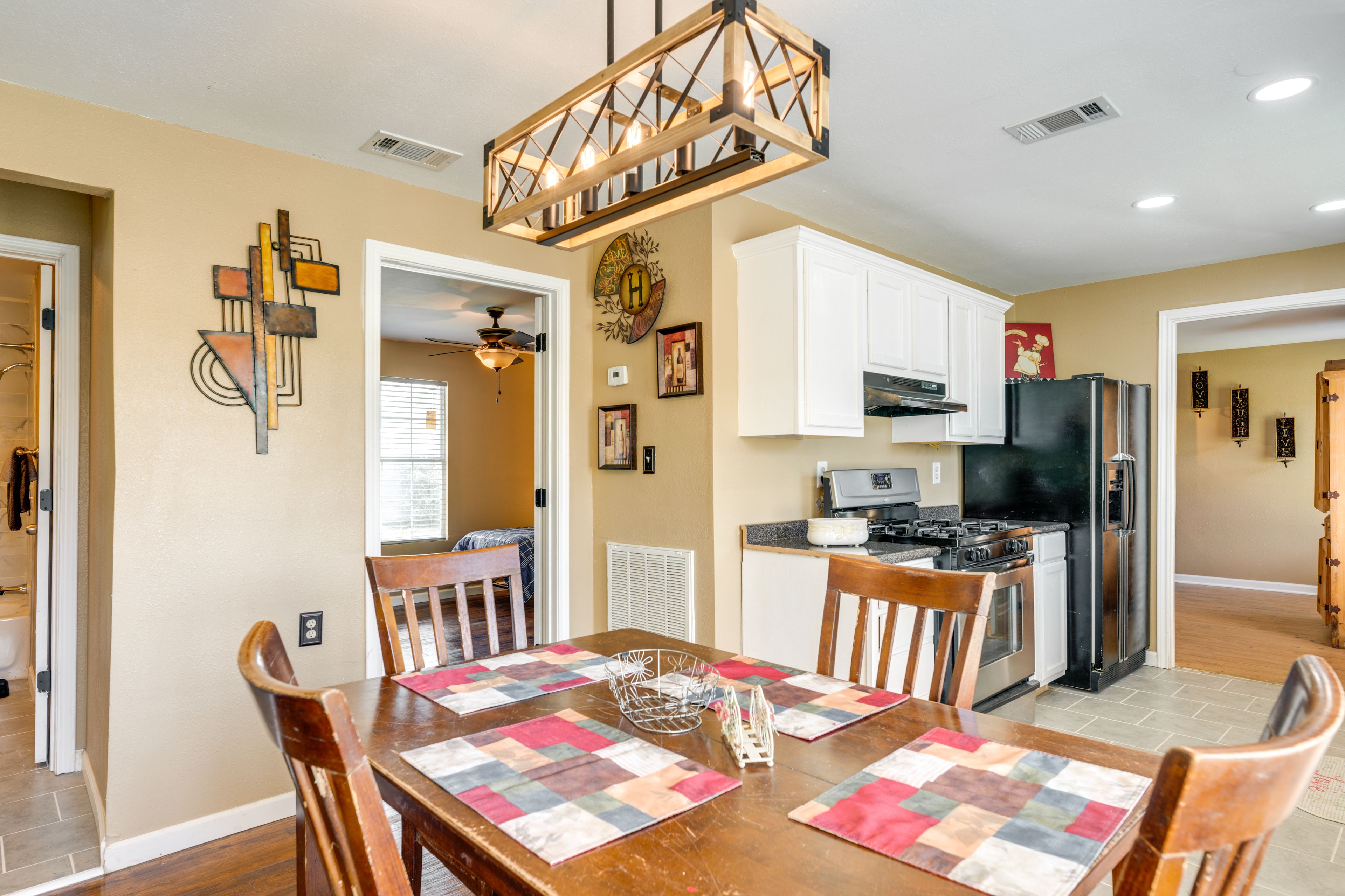 Dining Area | Dishware/Flatware