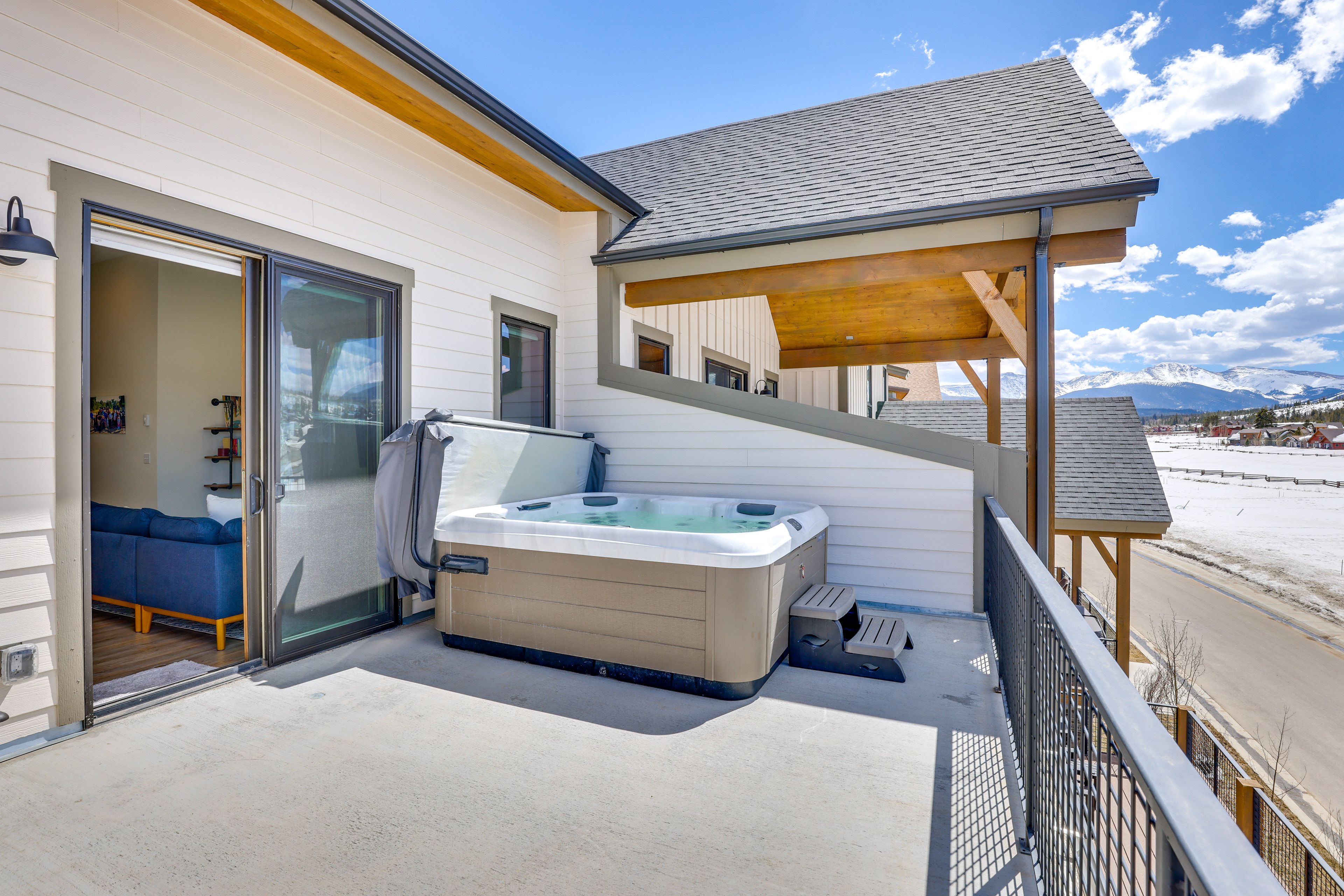 Deck | Top Level | Private Hot Tub