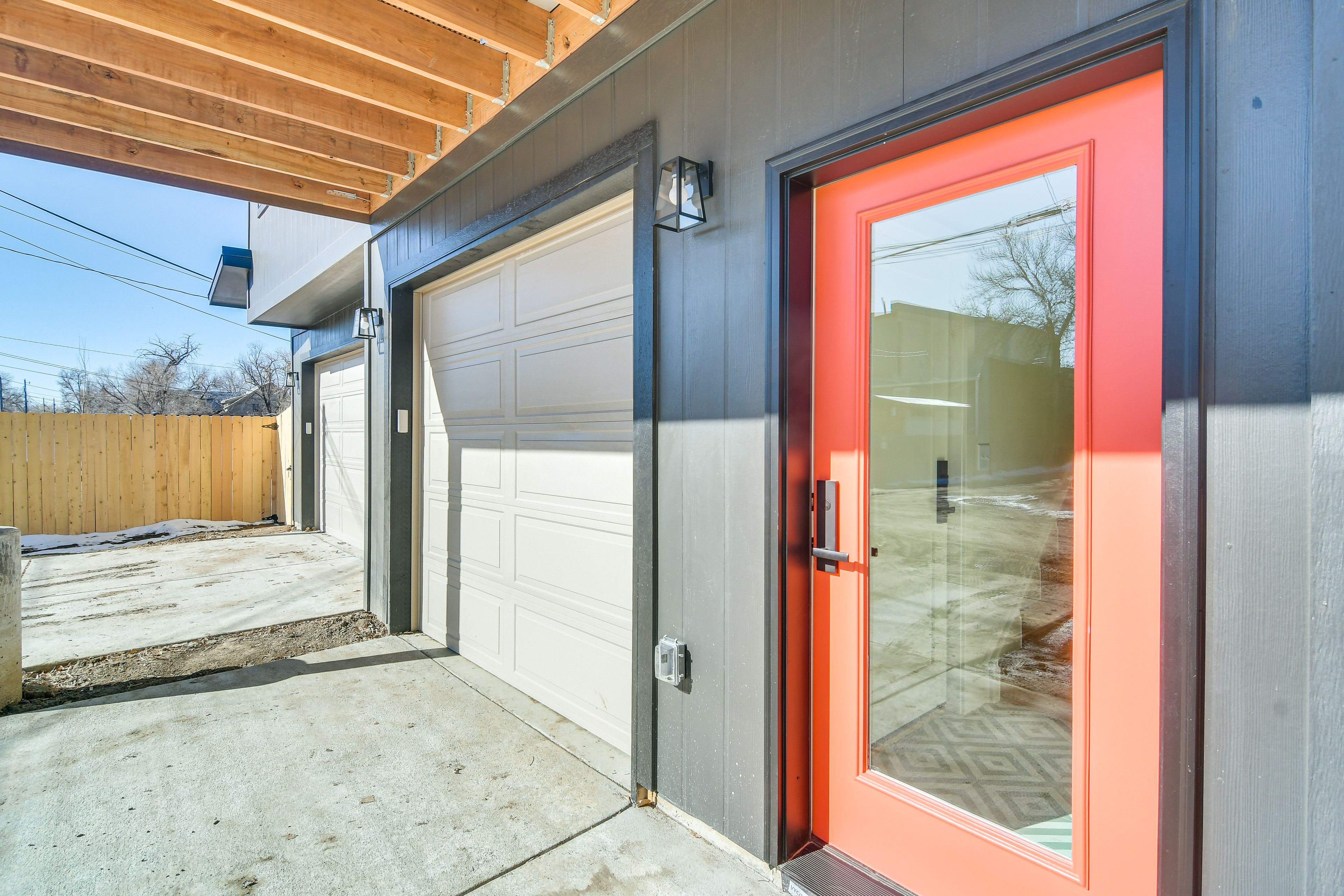 Exterior | Garage (1 Vehicle) | Driveway (1 Vehicle) | Free Street Parking