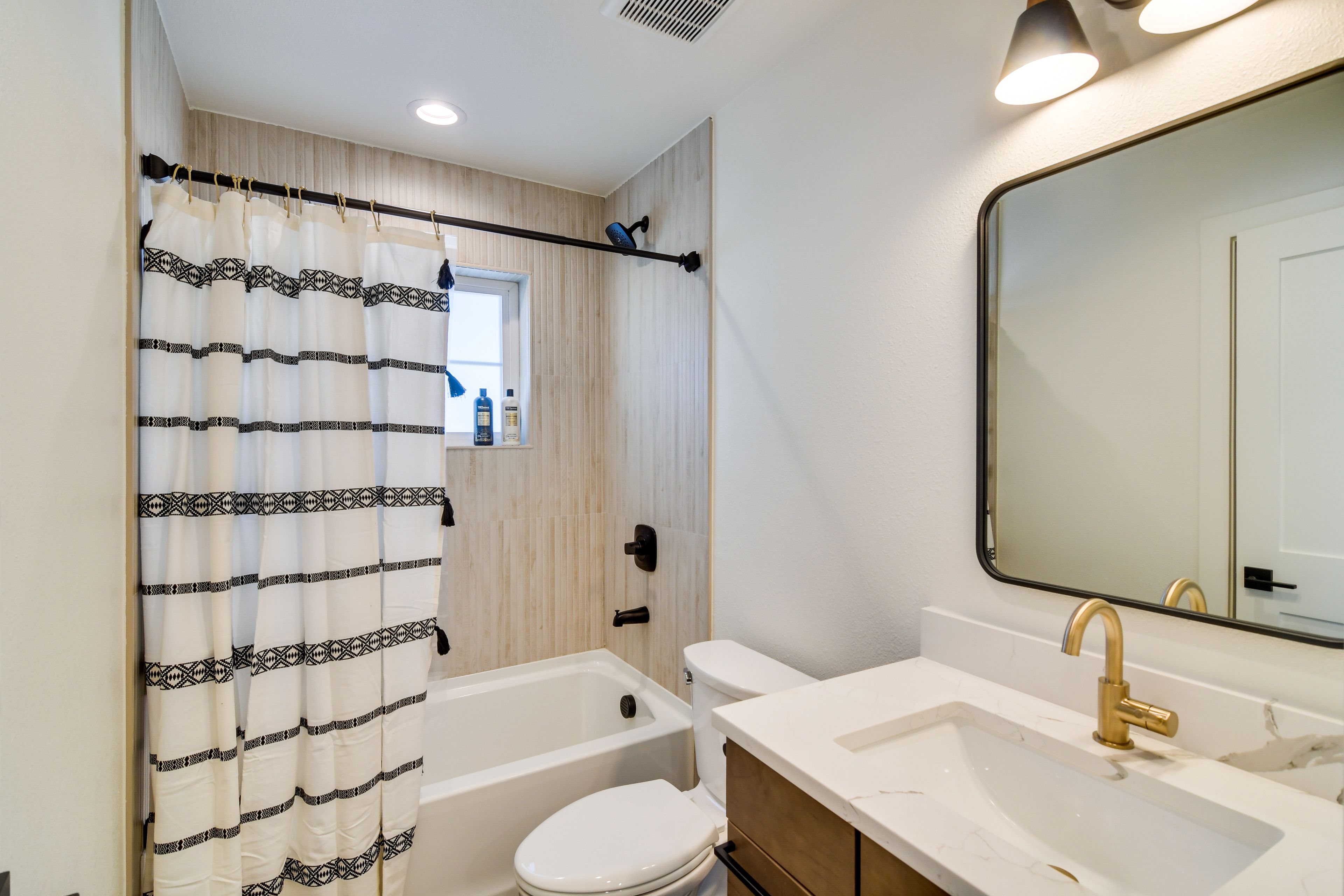 Bathroom | Complimentary Toiletries