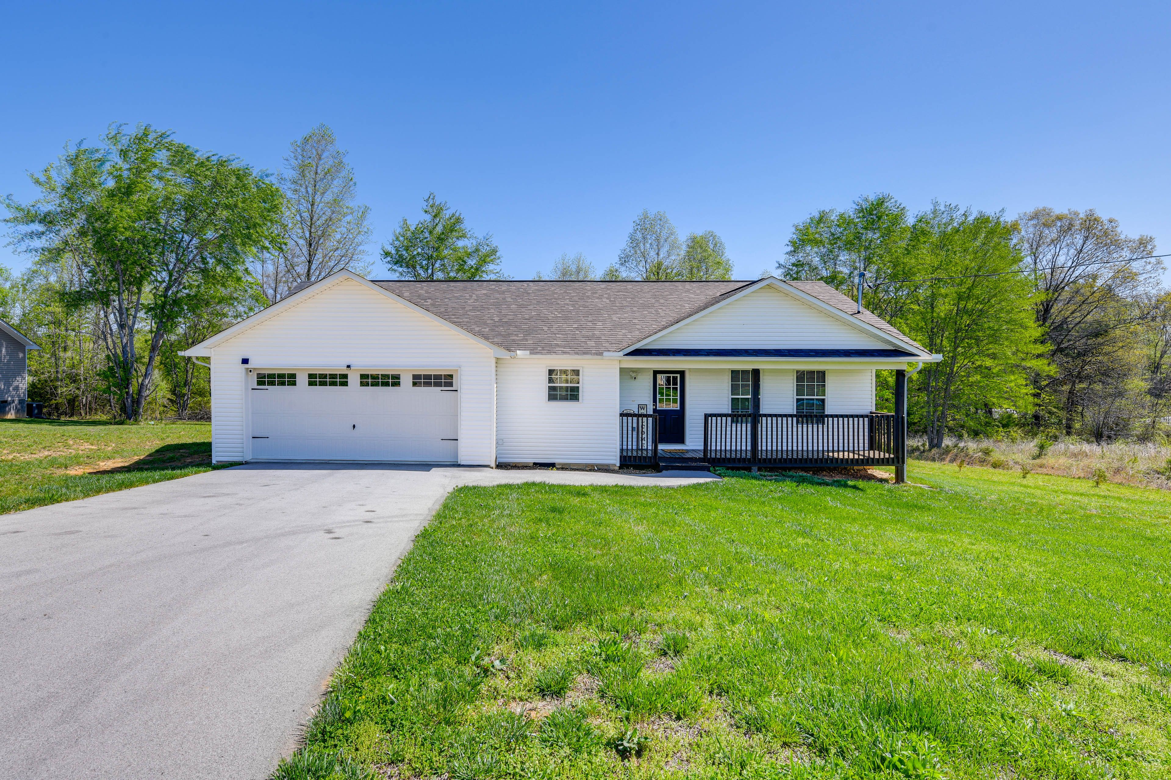 White Pine Vacation Rental | 3BR | 2BA | 3 Steps to Access | 1,359 Sq Ft