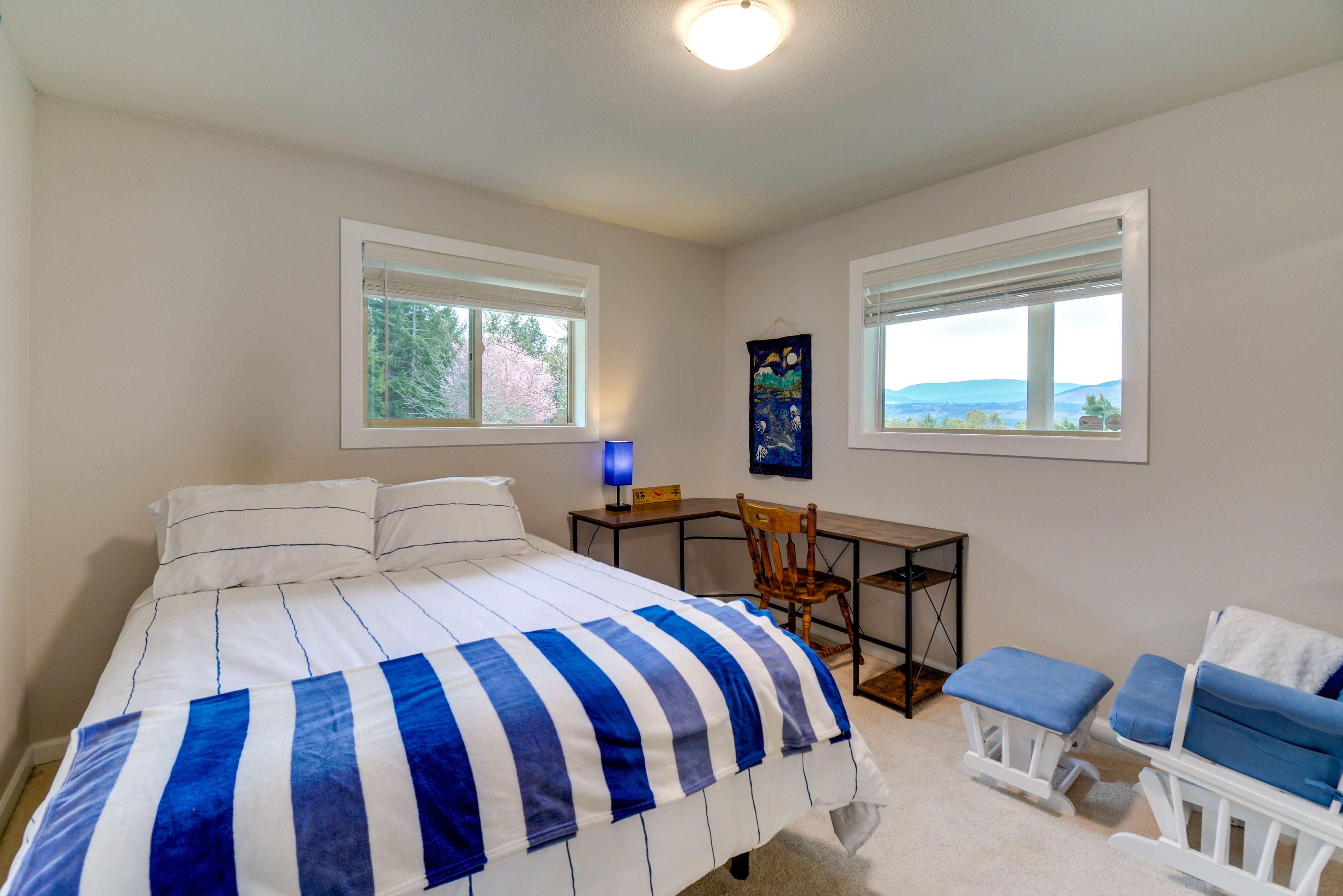 Bedroom 2 | Queen Bed | 1st Floor