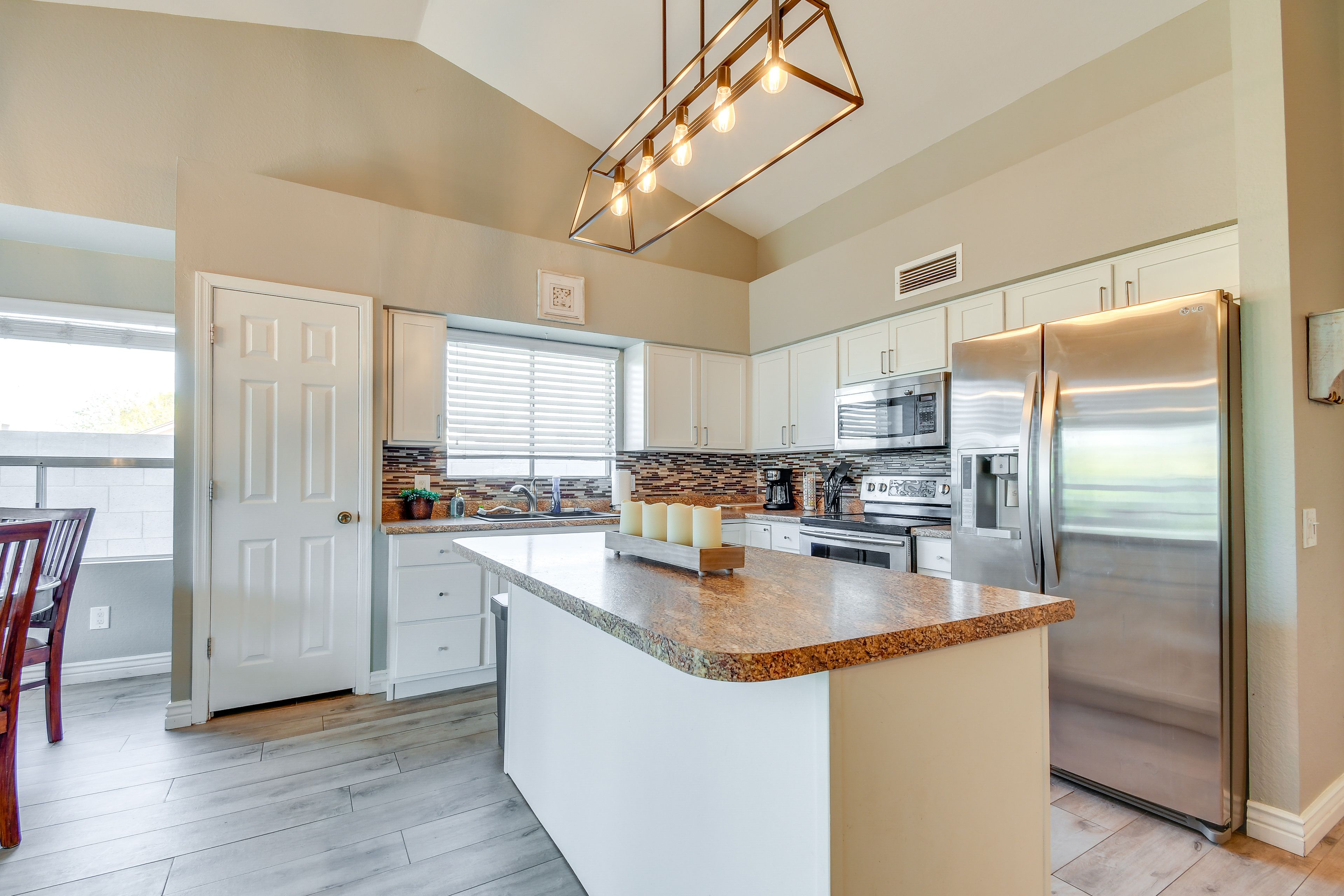 Kitchen | Cooking Basics | Coffee Maker | Paper Towels/Trash Bags Provided
