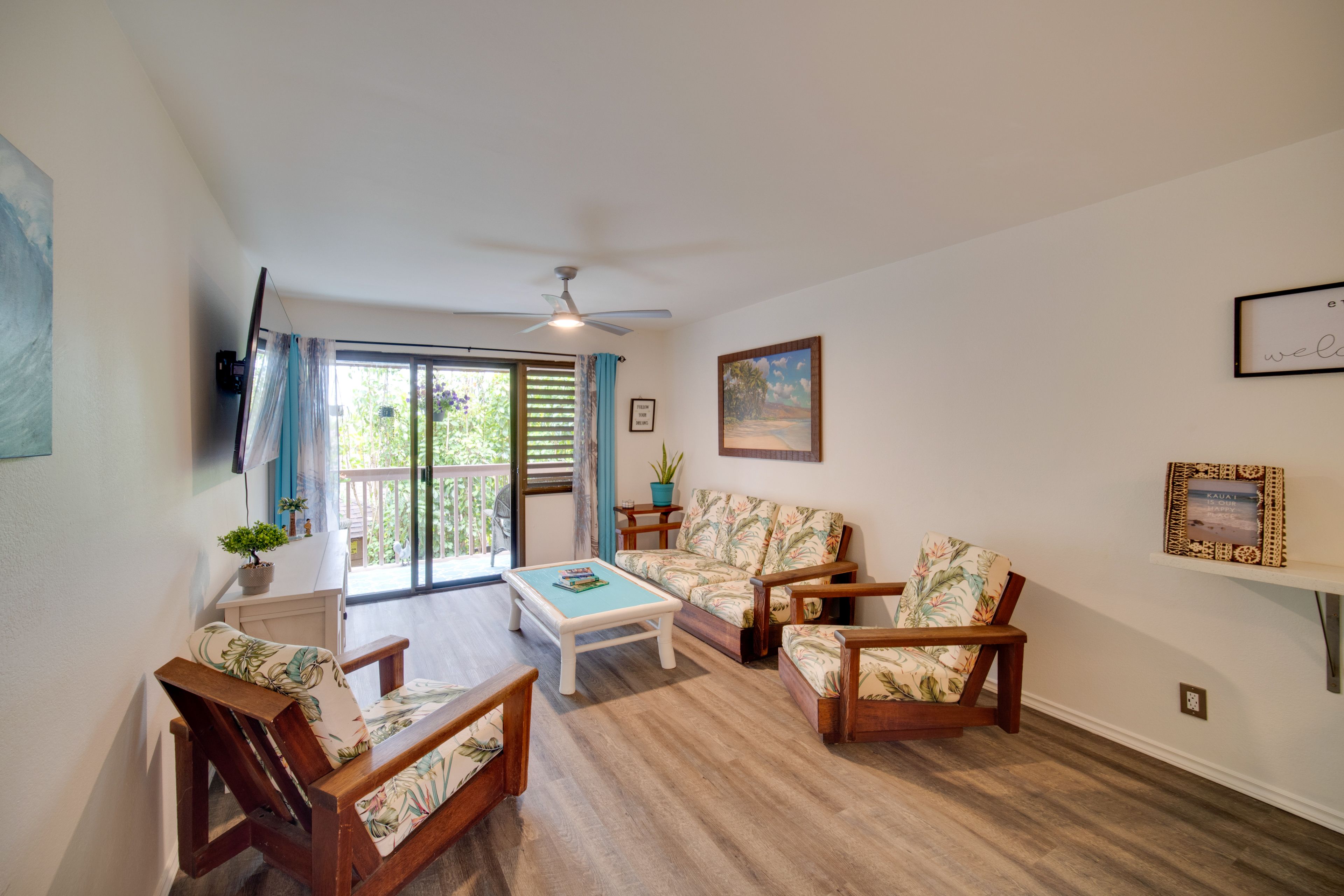 Living Room | 1st Floor | Smart TV | Free WiFi | Window A/C Units