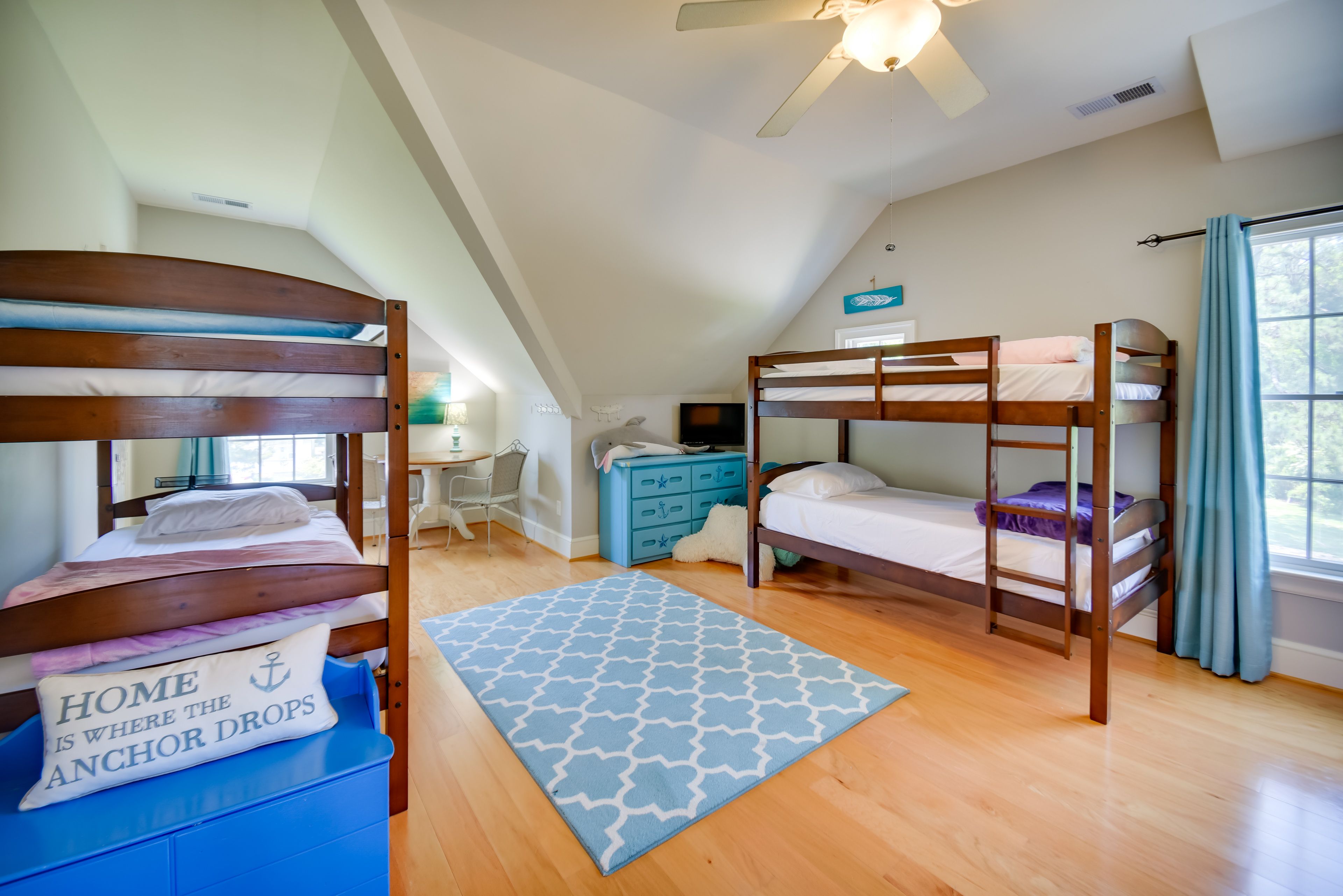 Bedroom 3 | 3 Twin Bunk Beds
