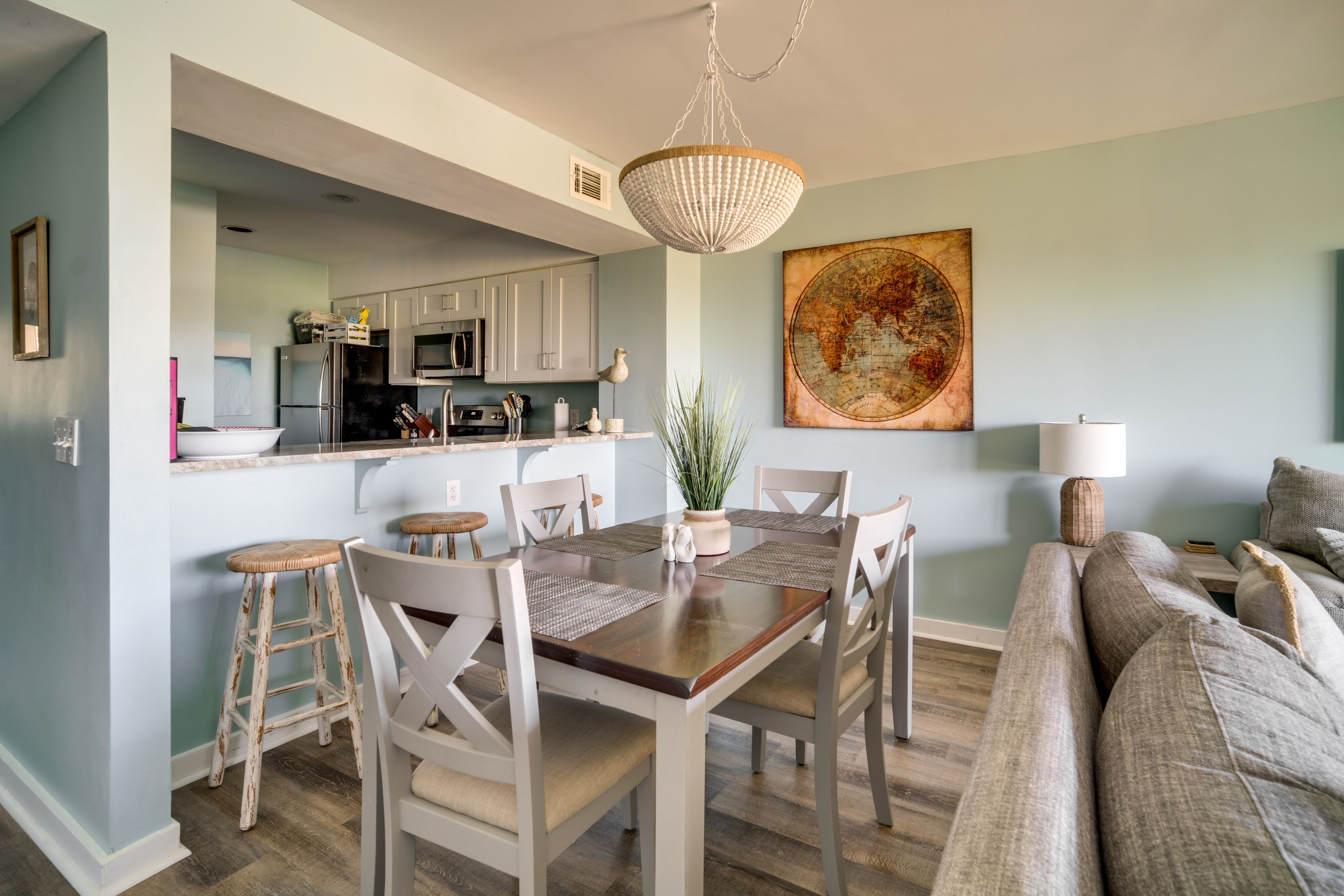 Dining Area | Central A/C | Pet Friendly w/ Fee