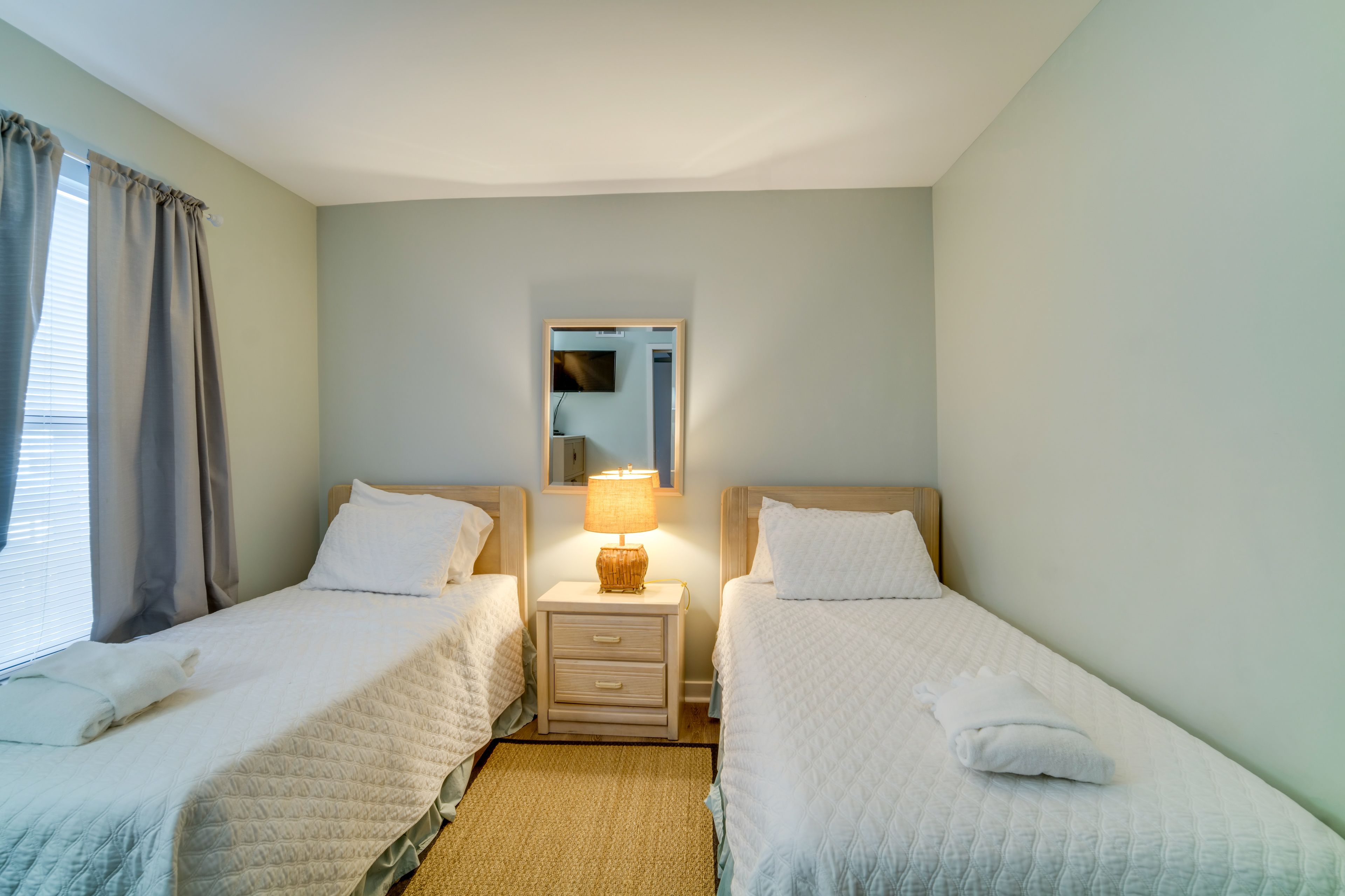Bedroom 2 | 2 Twin Beds