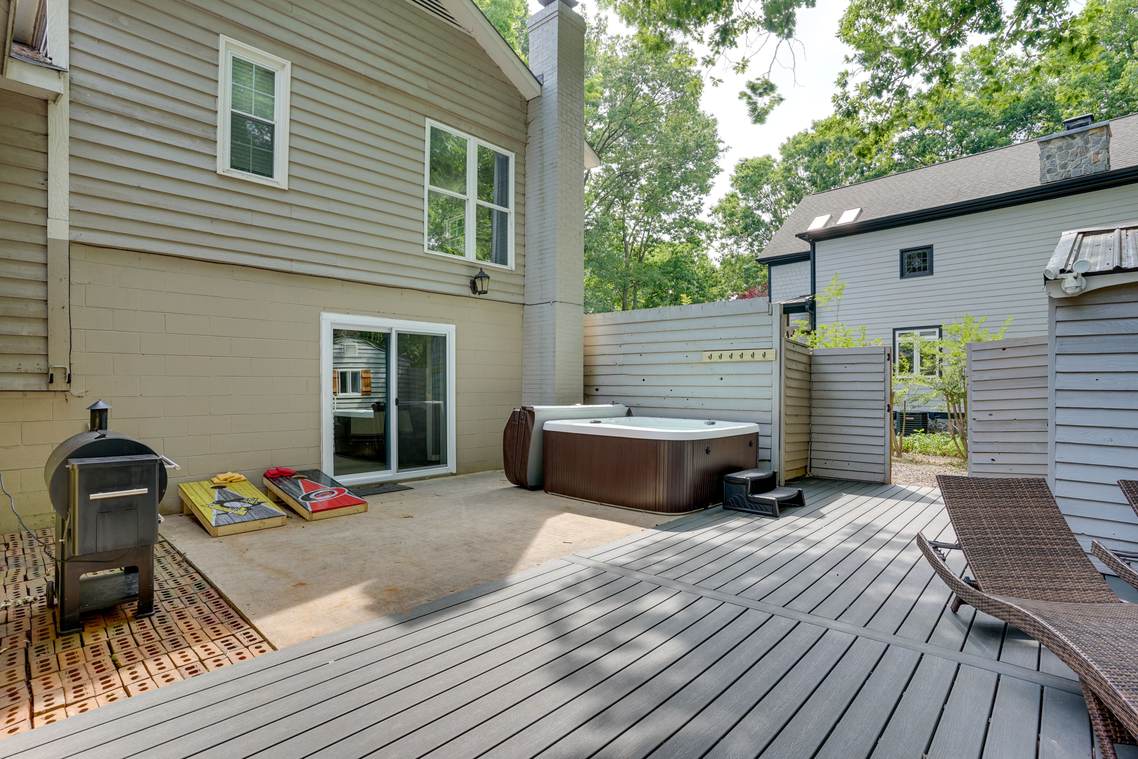 Lower Deck | Private Hot Tub | Cornhole | Pellet Smoker (Pellets Not Provided)