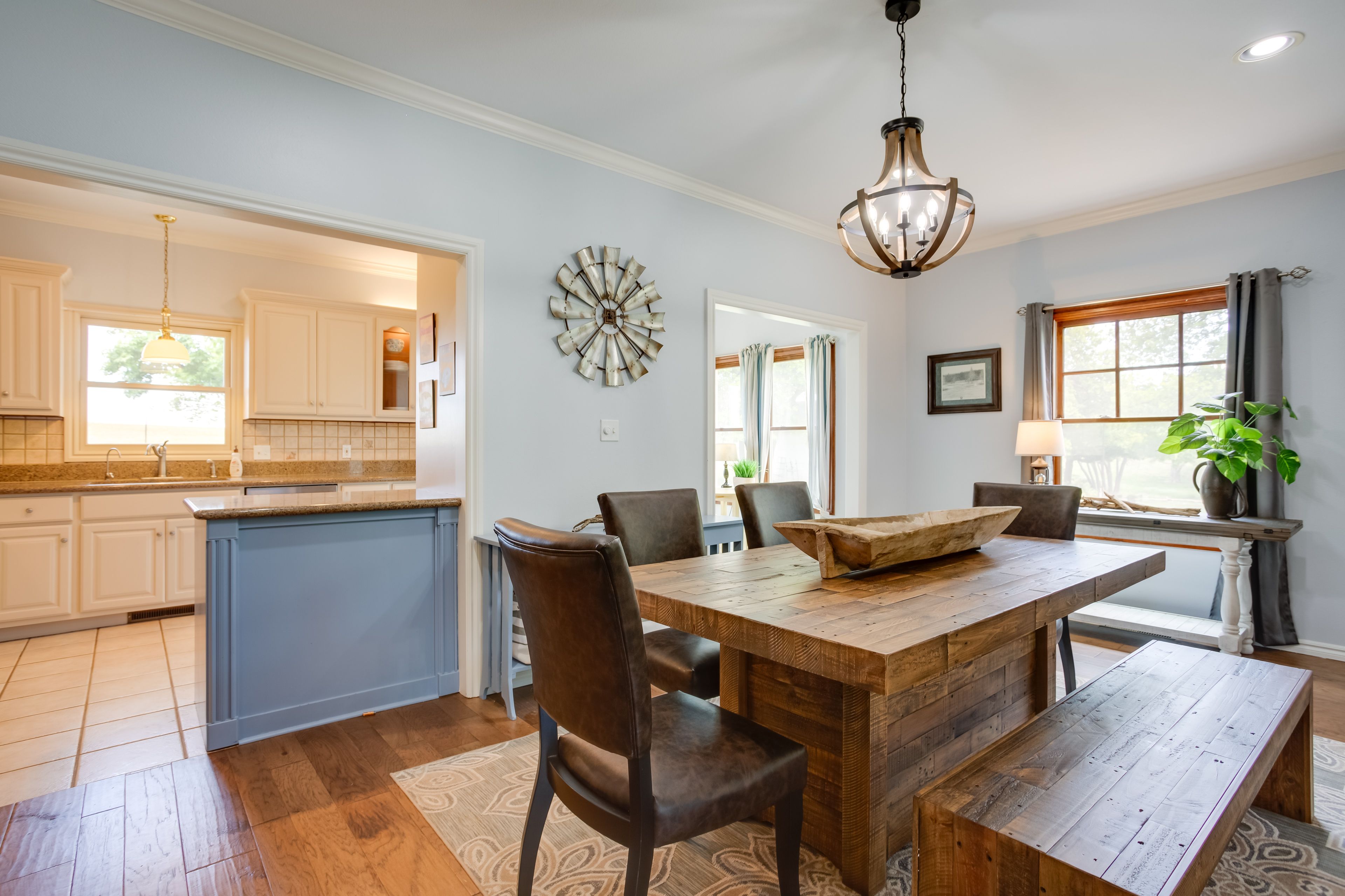 Dining Area | 1st Floor | Dishware/Flatware | Trash Bags/Paper Towels