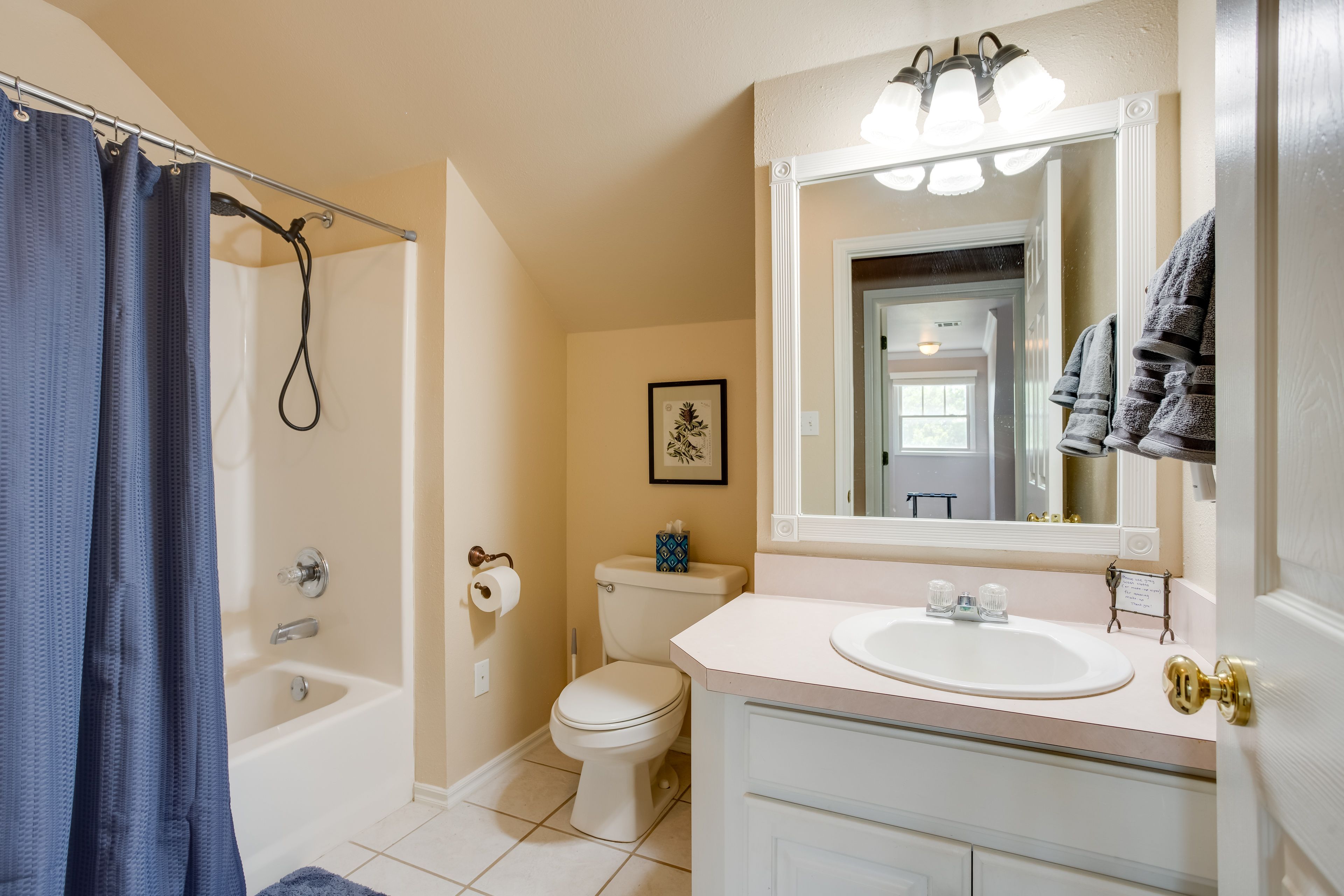 Full Bathroom | 2nd Floor | Hair Dryer